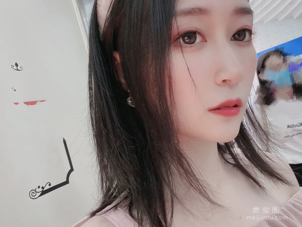 Baiyin 81: Web Idols photo 3