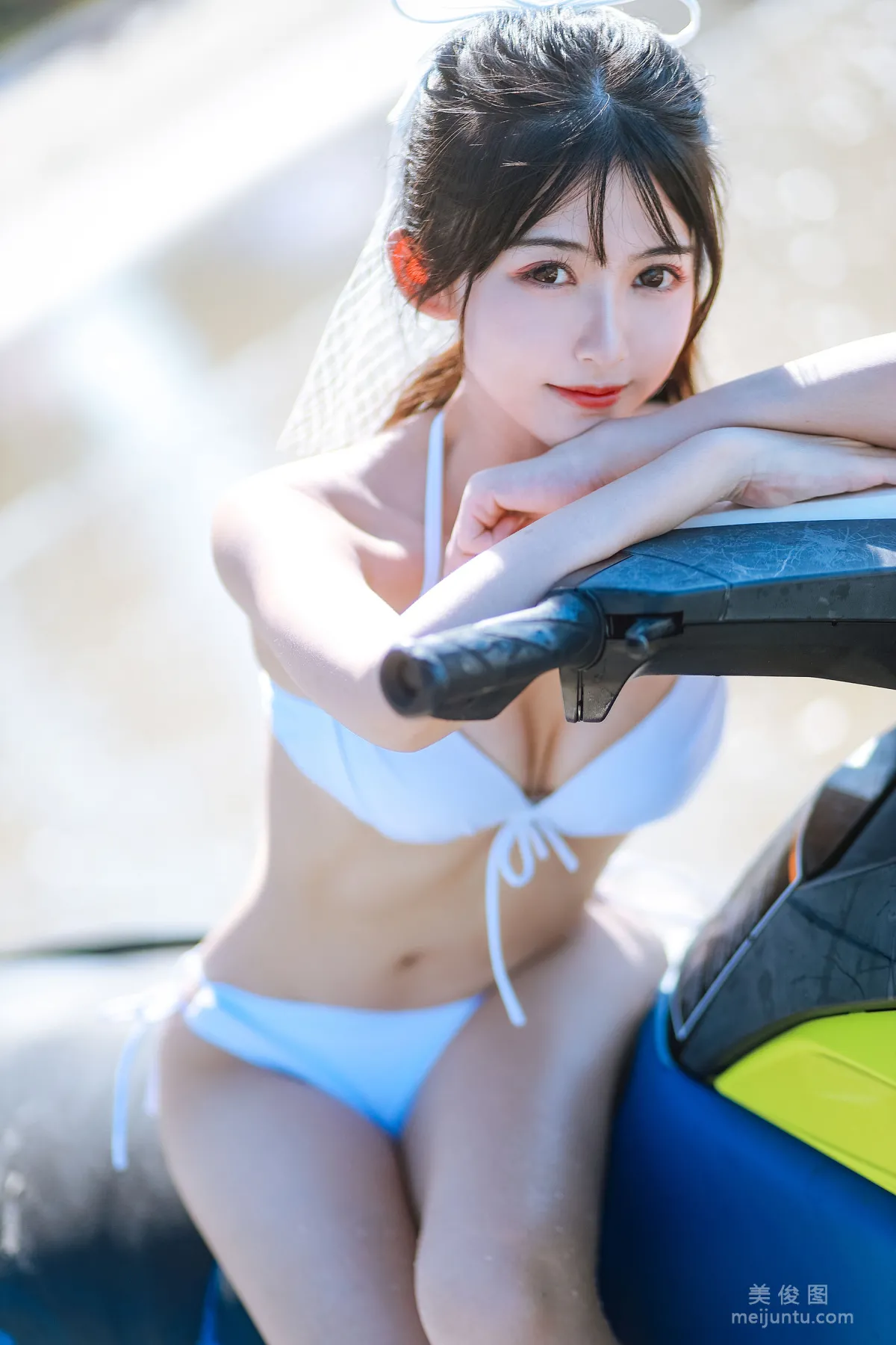 [COS福利] 超人气Coser鳗鱼霏儿 《海边》写真集17