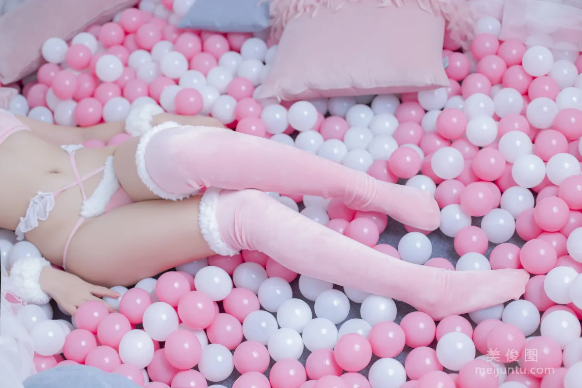 Erzuo Nisa: Web Idols photo 33