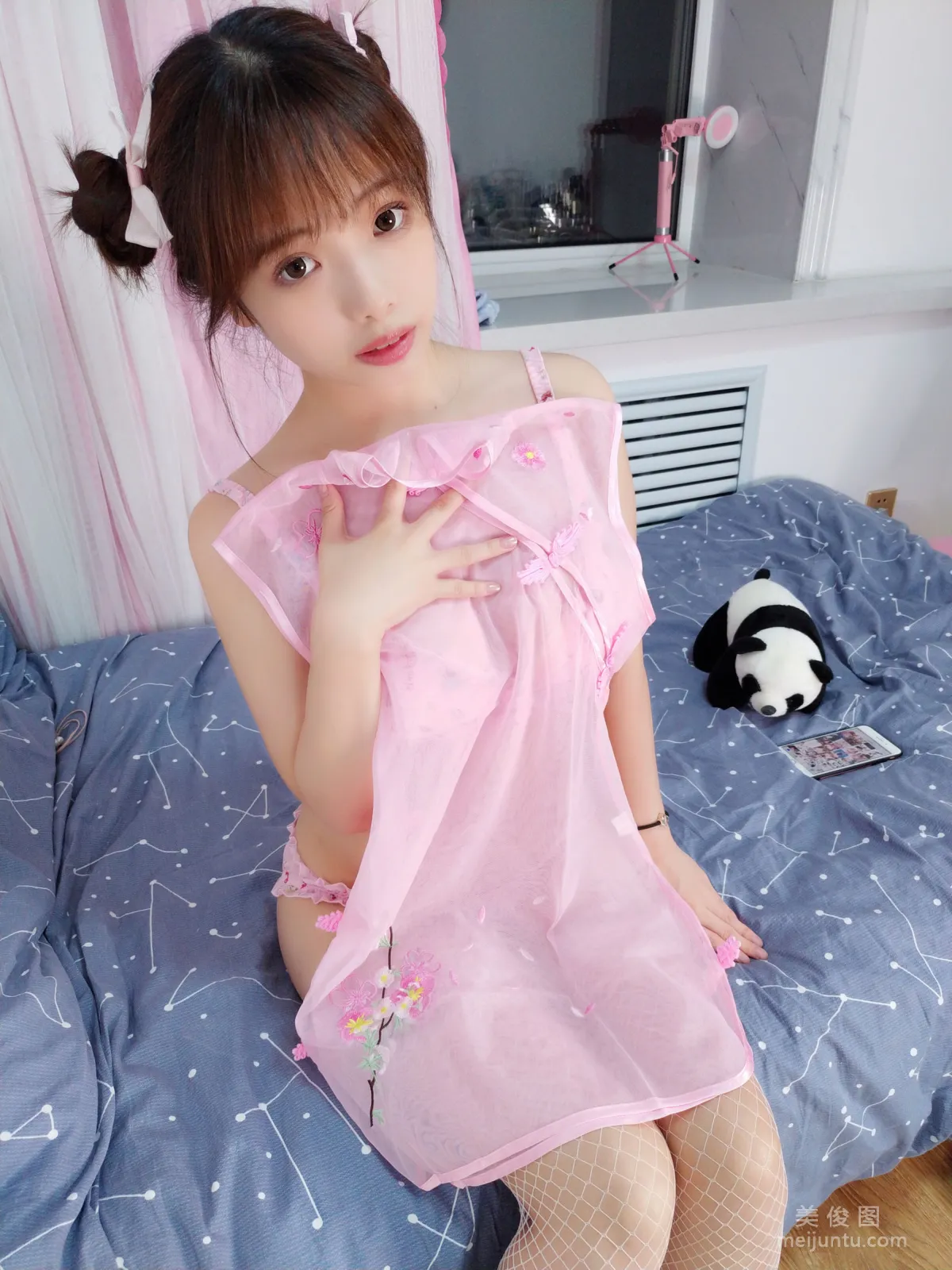 Anime Blogger Wenmei Bujiang Daoli Selfie Book (Book 1) Qipao Photo Set photo 12