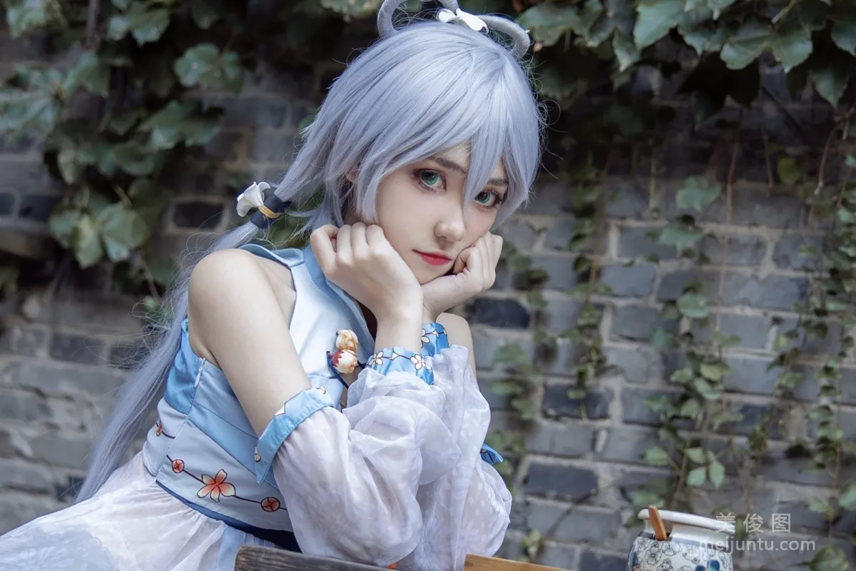 [Cosplay] Anime Blogger Nantao Momoko, Luo Tianyi Flower Language Enchanting, Photo Set photo 9