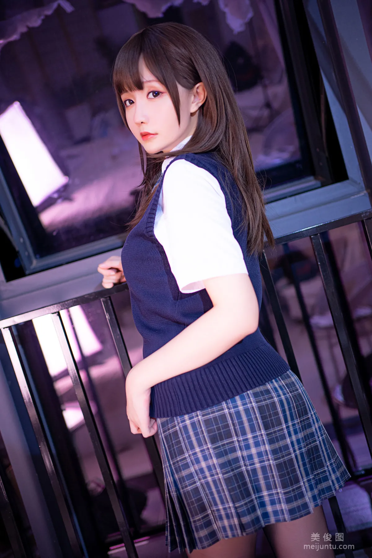 Coser Girl Xingzhi Chichi, The Threshold of Pure Love Photo Set photo 4