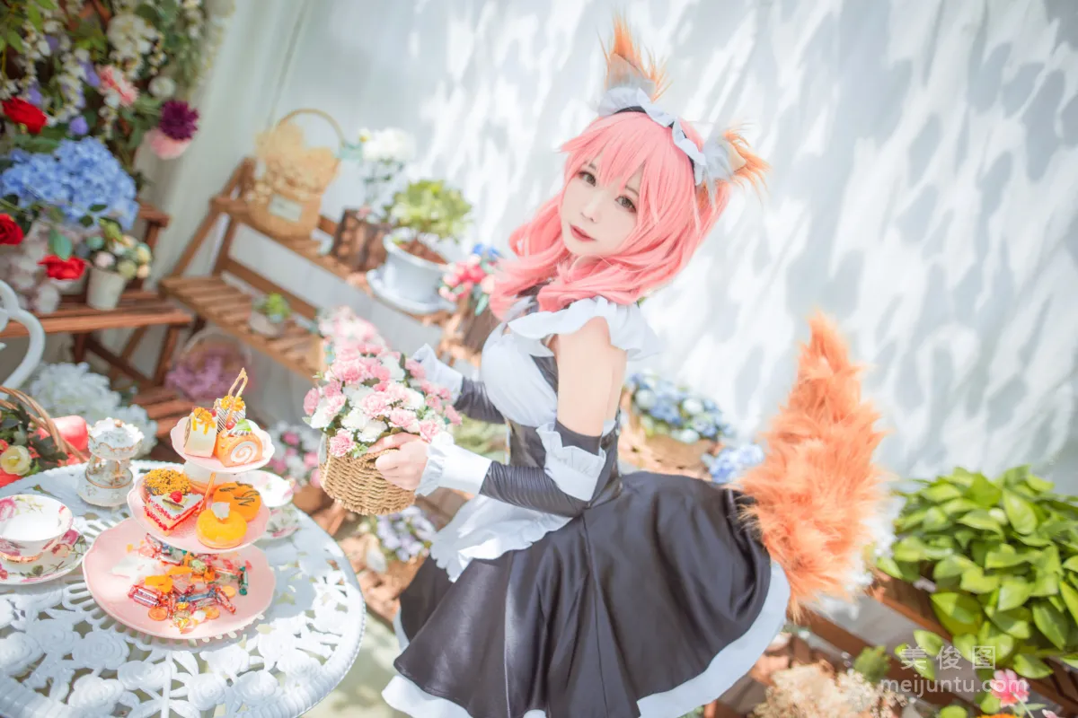 Anime Blogger Bei Zhibei, FGO Tamamo no Mae Maid Photo Set photo 1