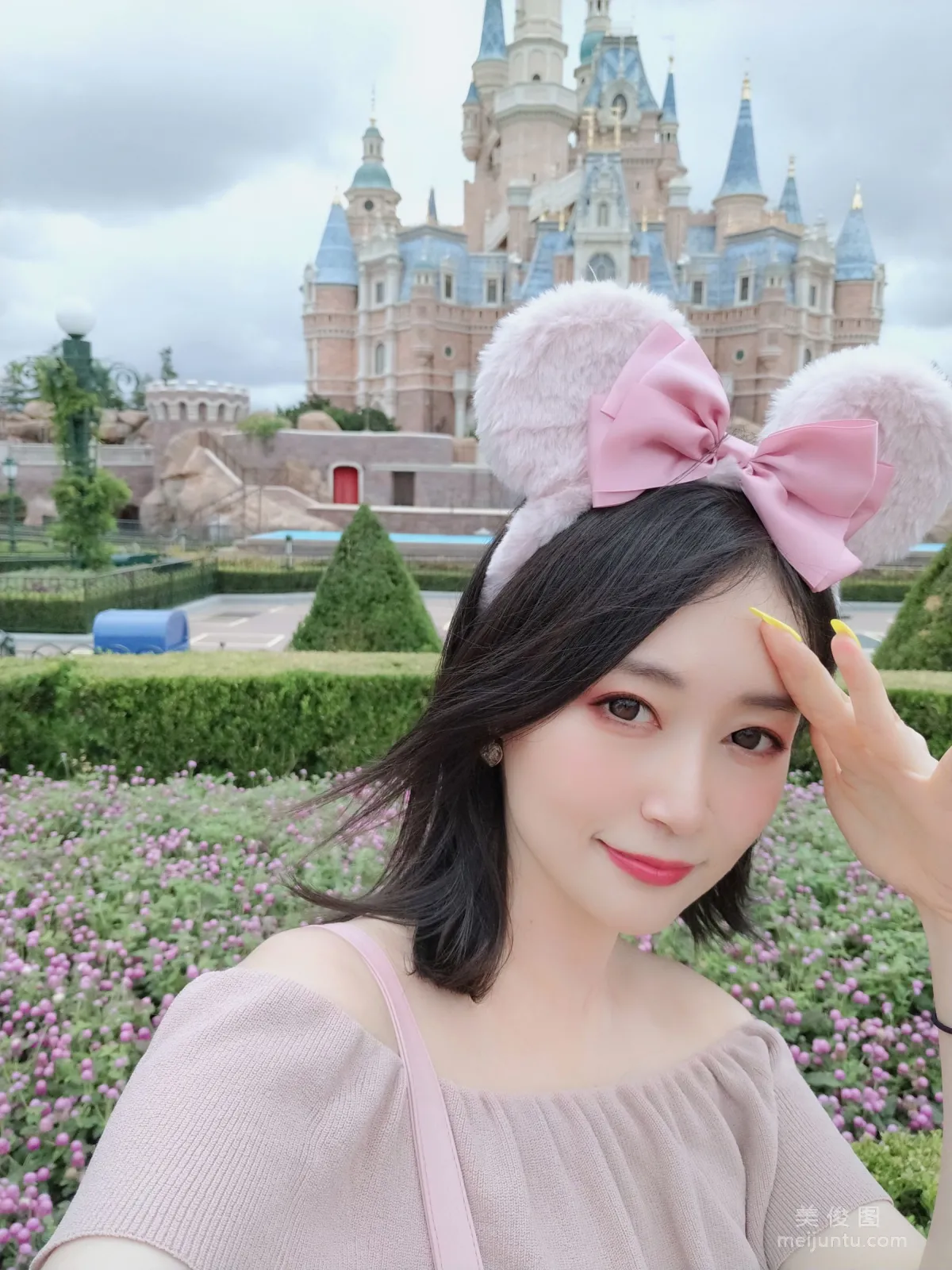 Baiyin 81: Web Idols photo 2