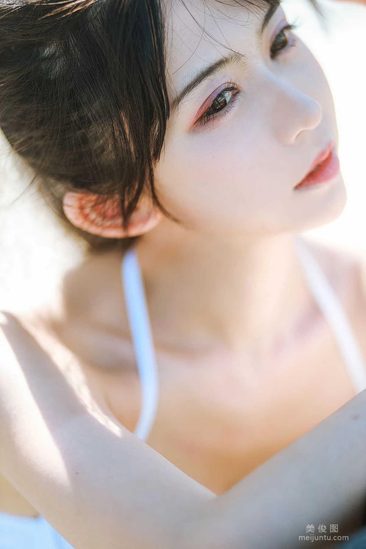 [COS福利] 超人气Coser鳗鱼霏儿 《海边》写真集18