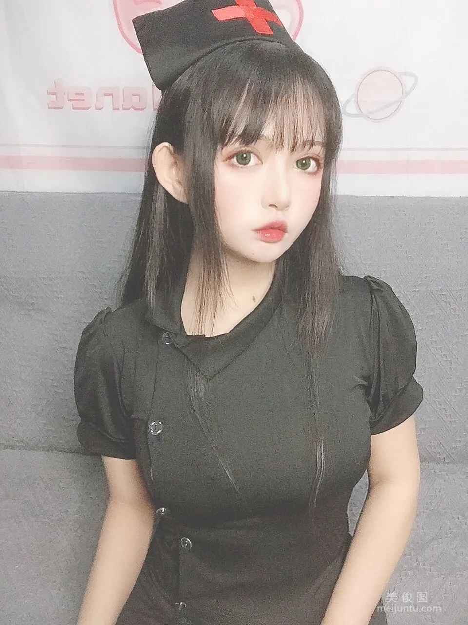 萌妹黑猫猫OvO 《护士喵》 写真集1