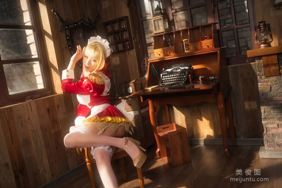 [COS福利] 愛老師_PhD《尼祿YD女仆》 寫真集 3