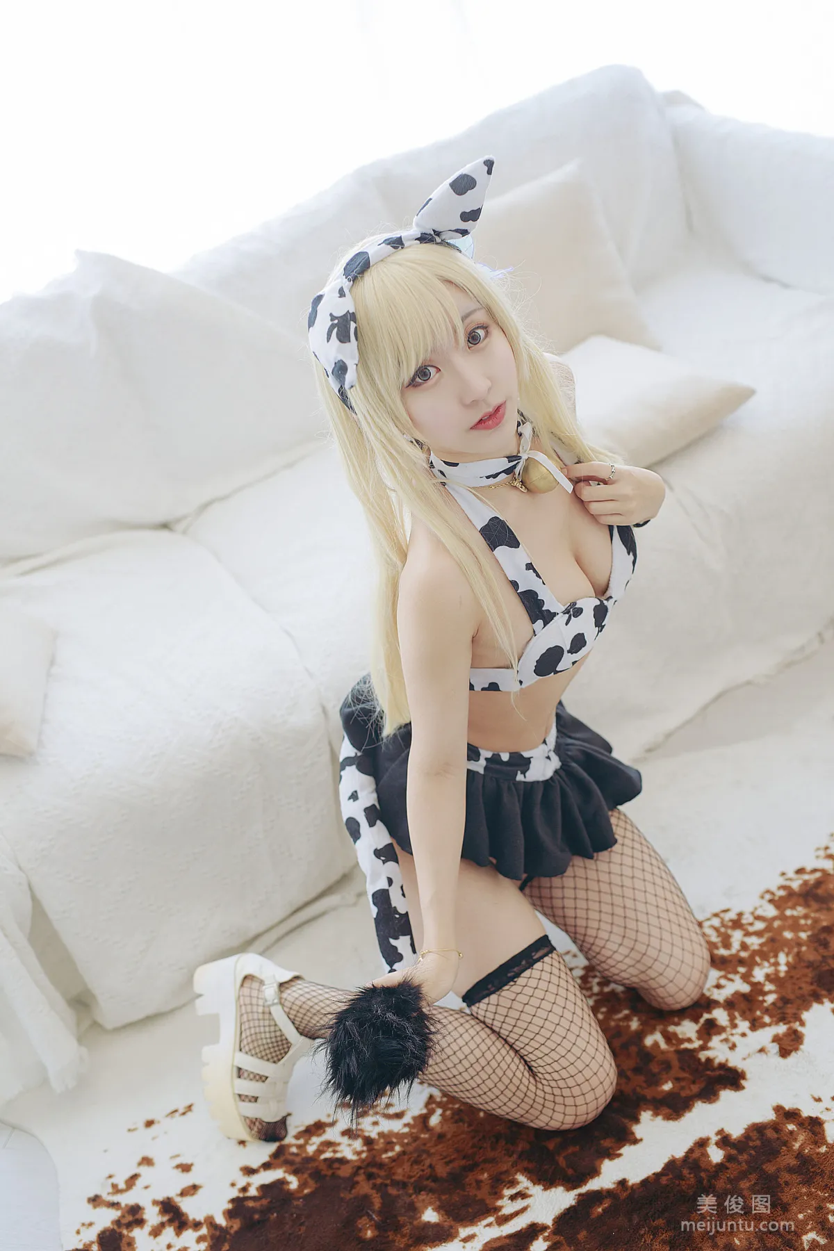 人气Coser黑川 《星奈 奶牛》 写真集33