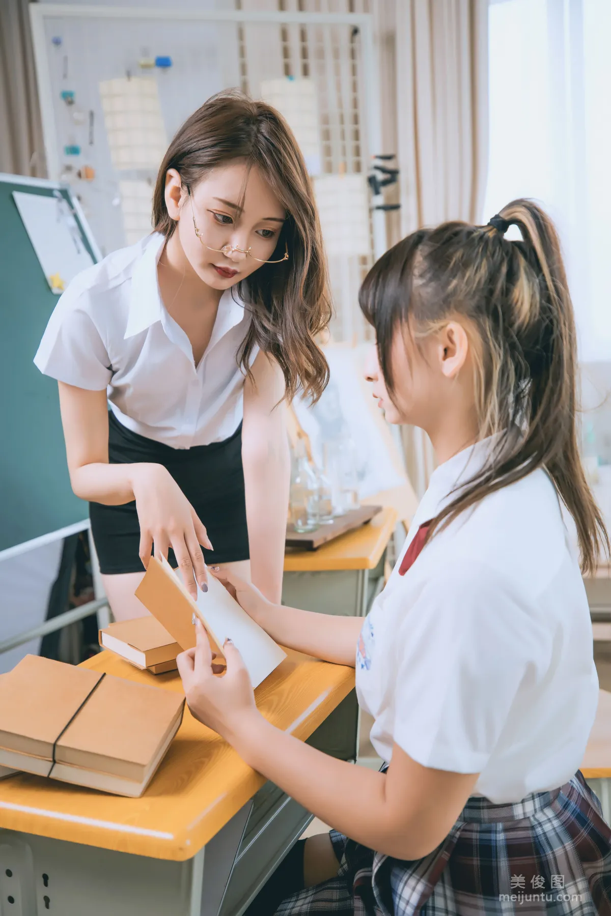 [COS福利] 蘿莉神楽闆真冬《數之歌》 百合教室 寫真集 27