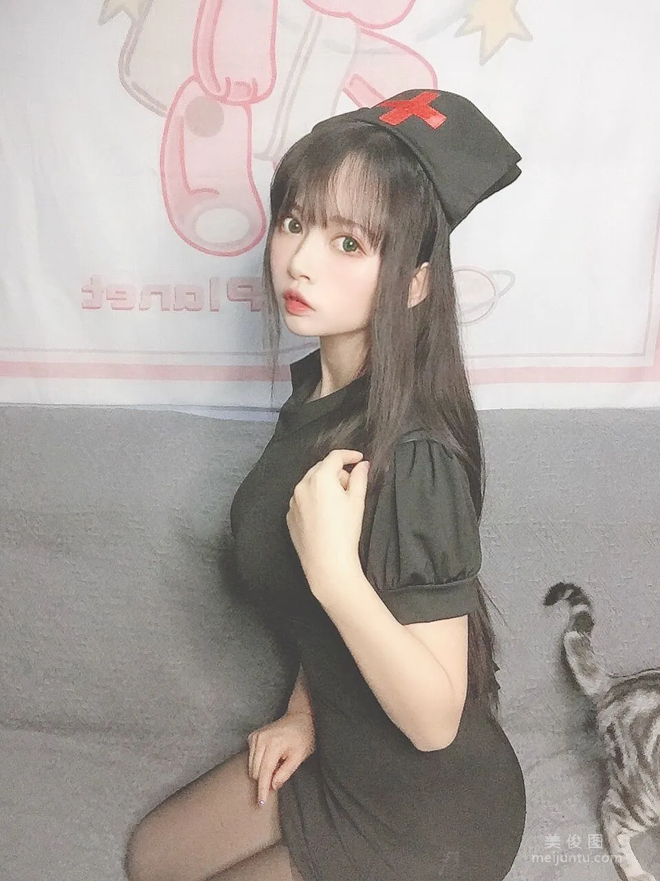 萌妹黑猫猫OvO 《护士喵》 写真集10