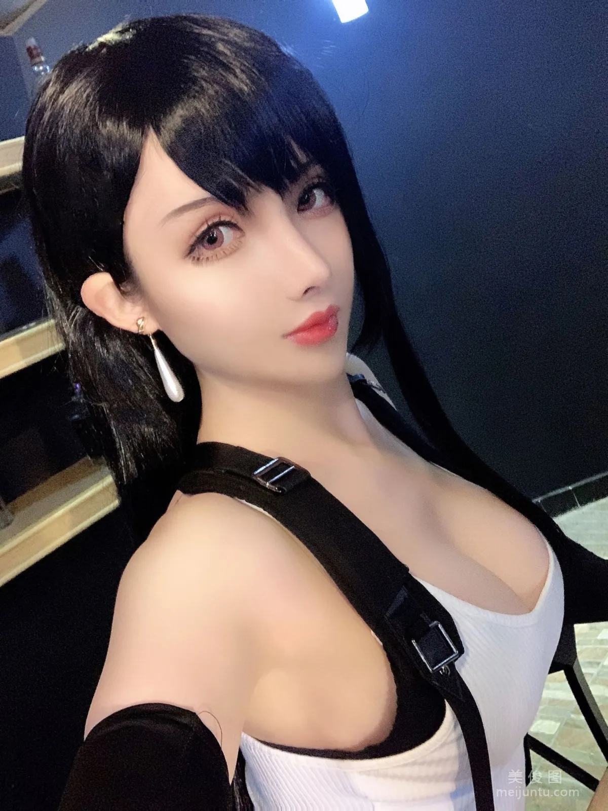[COS福利] rioko凉凉子 《蒂法自拍》写真集1