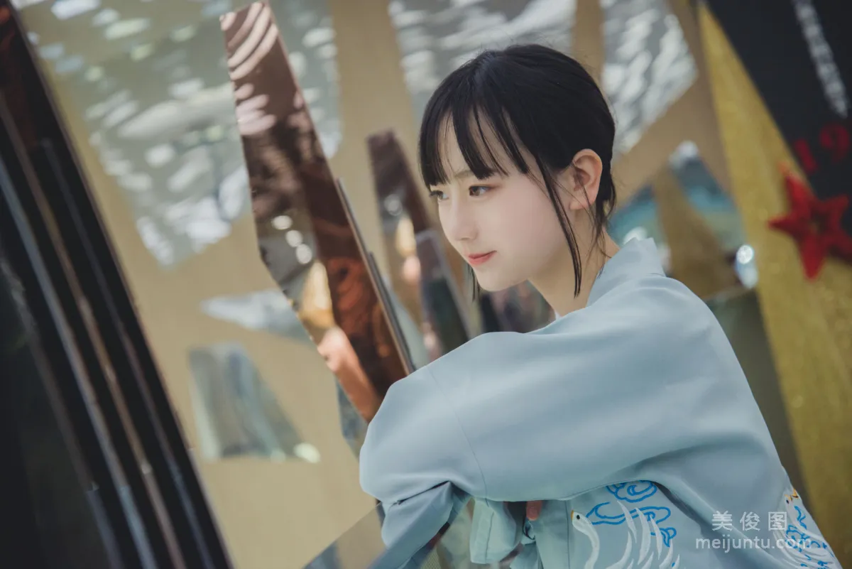 [COS Bonus] Anime Blogger Xianyin sic Hanfu Photo Set photo 2