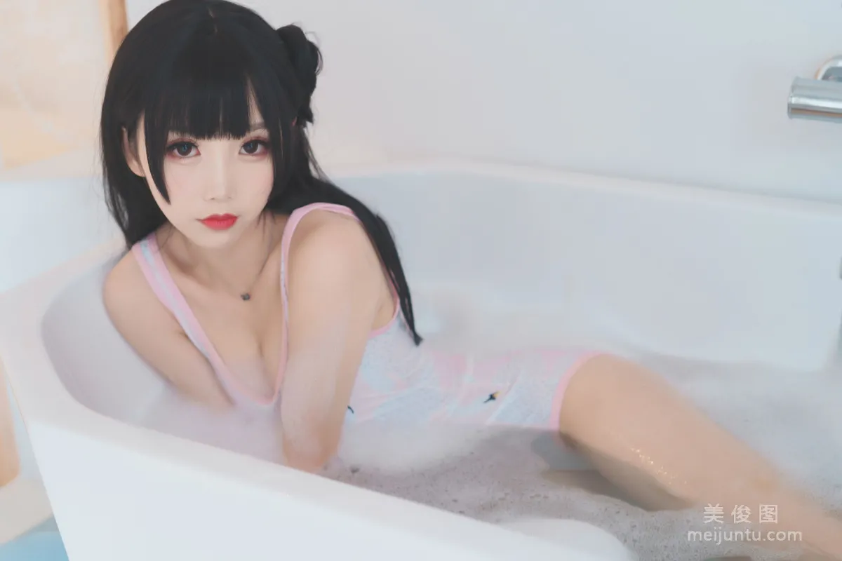 [COS Bonus] Cute Popular Coser Mianbing Xianer, Bathtub Bubbles Photo Set photo 28