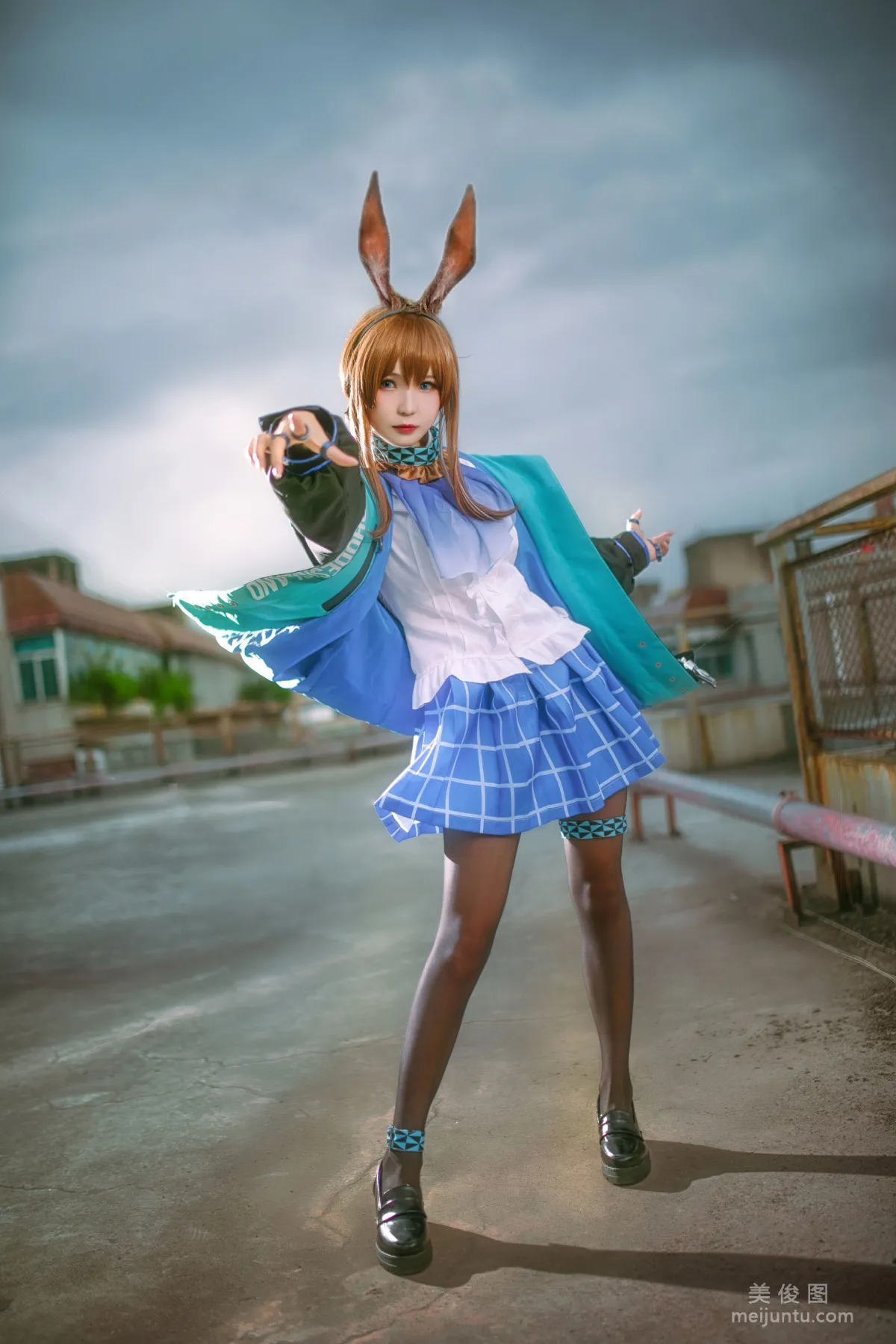 动漫博主北之北《明日方舟 阿米娅》 写真集1