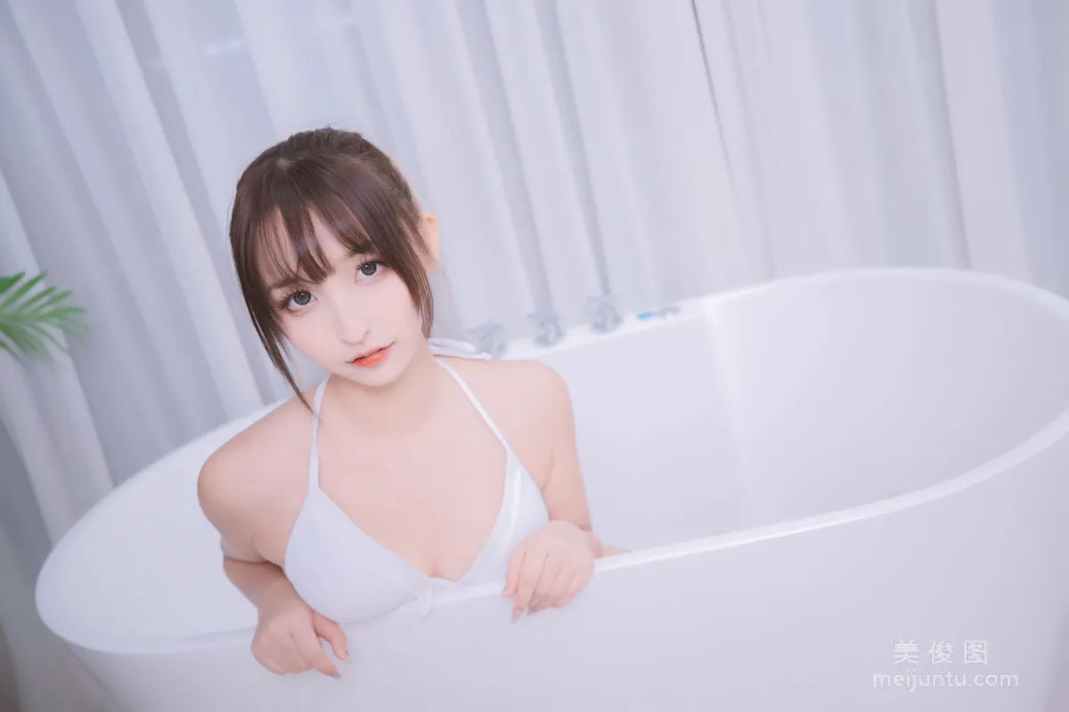 蘿莉神楽闆真冬 《笑顔水時計-夏日比基尼》 寫真集 108