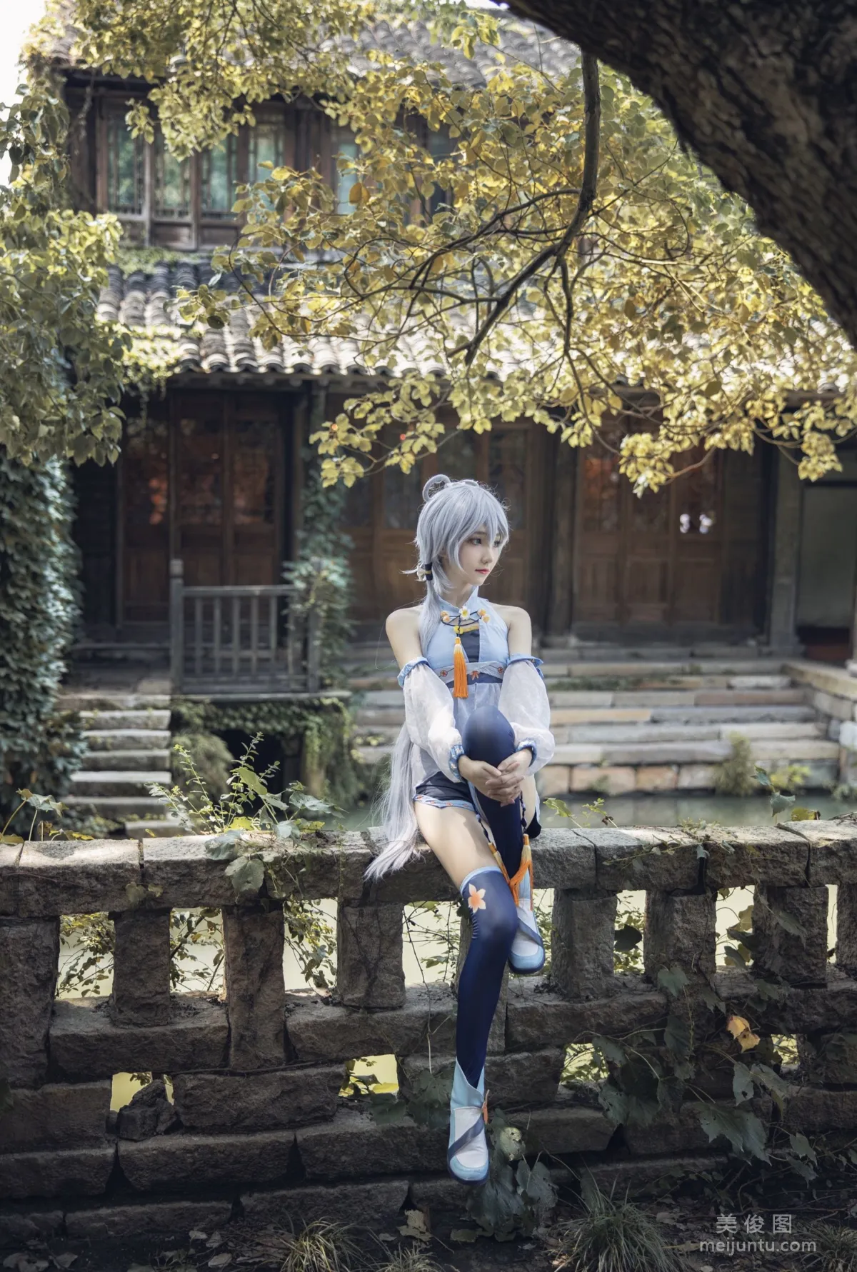 [Cosplay] Anime Blogger Nantao Momoko, Luo Tianyi Flower Language Enchanting, Photo Set photo 3