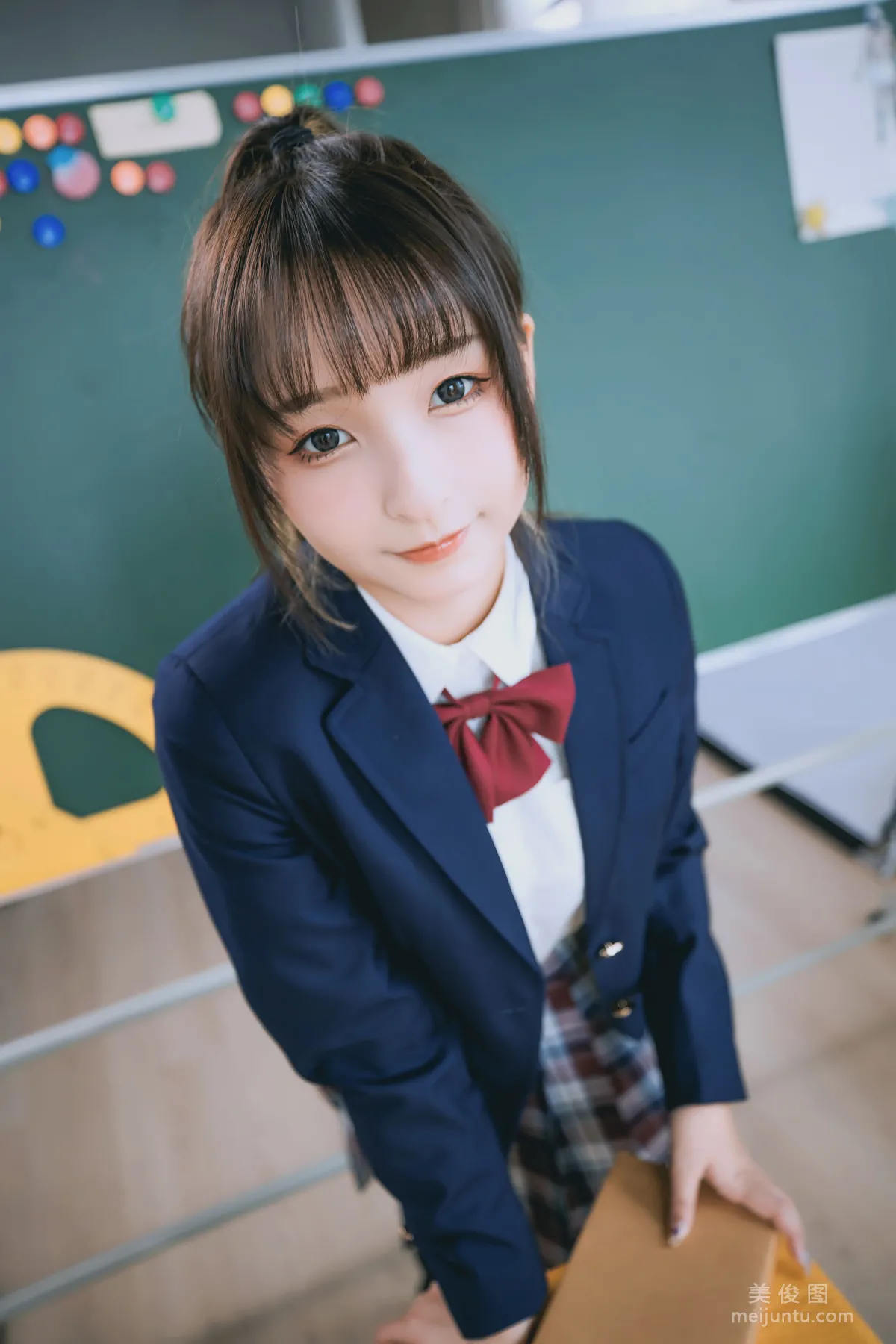 [COS福利] 蘿莉神楽闆真冬《數之歌》 百合教室 寫真集 120