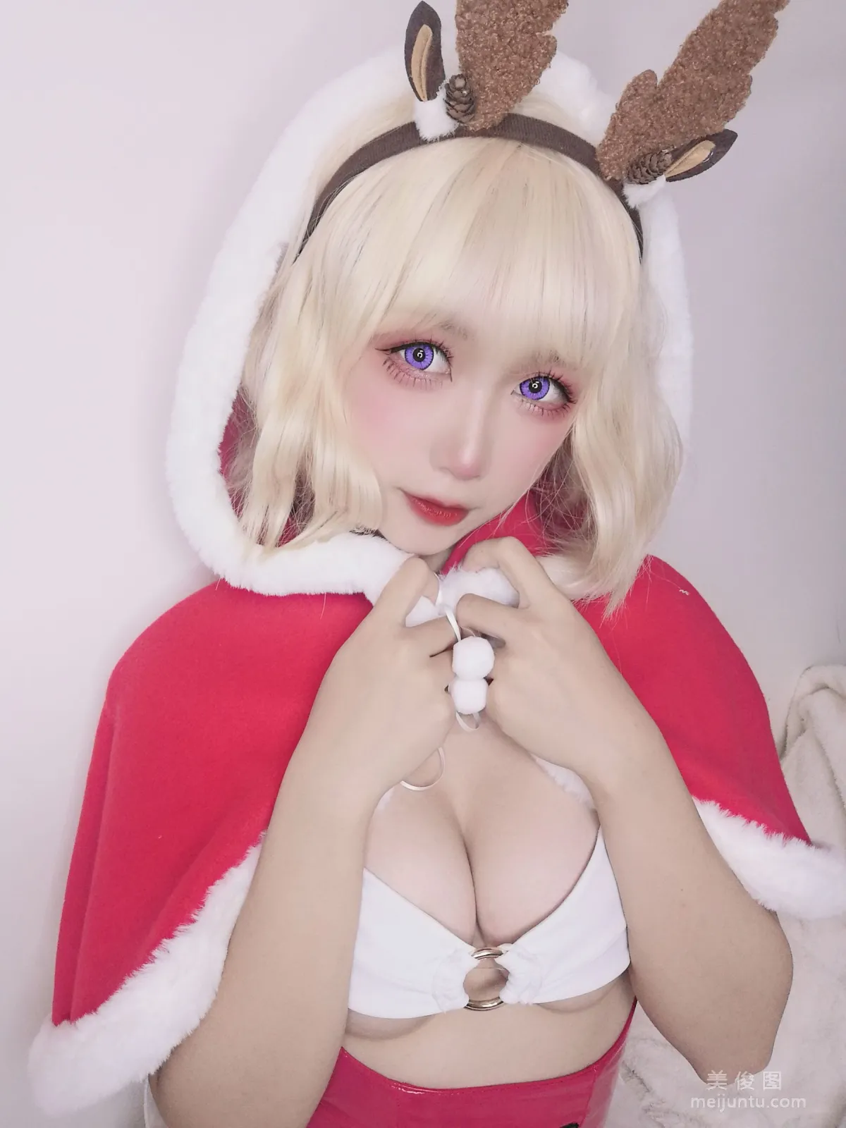 [Cosplay] Anime Blogger Yingluojiang w, Christmas Selfie, Photo Set photo 4