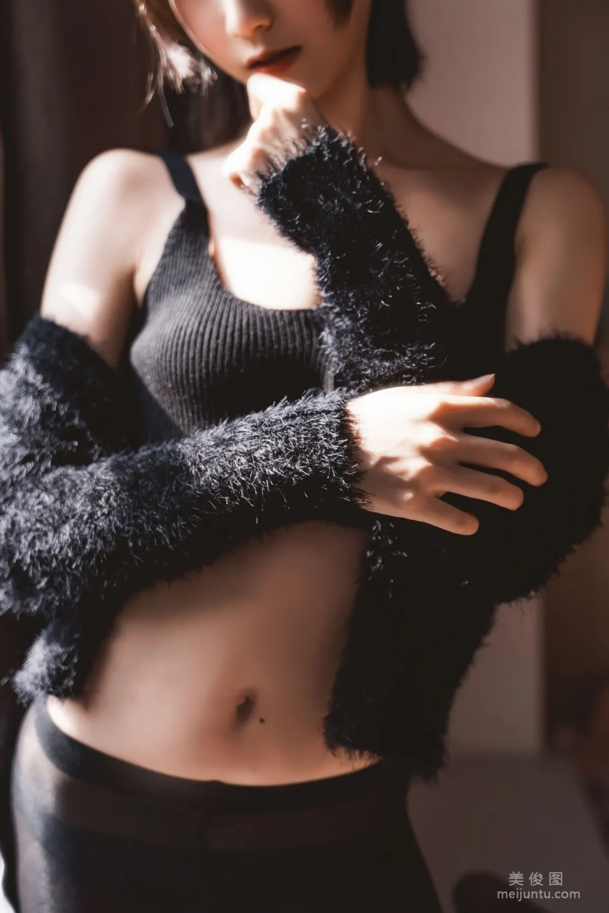 [COS Fan Service] Cute Girl Mu Mianmian OwO Black Stockings Private Shoot A Photo Set photo 12