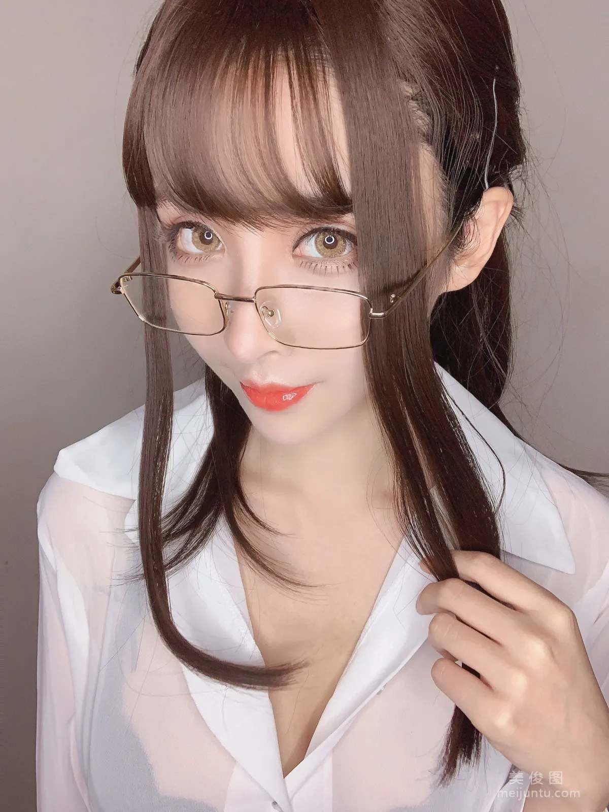 [COS Bonus] COS Bonus rioko Liang Liangzi Teacher Selfie Photo Set photo 3