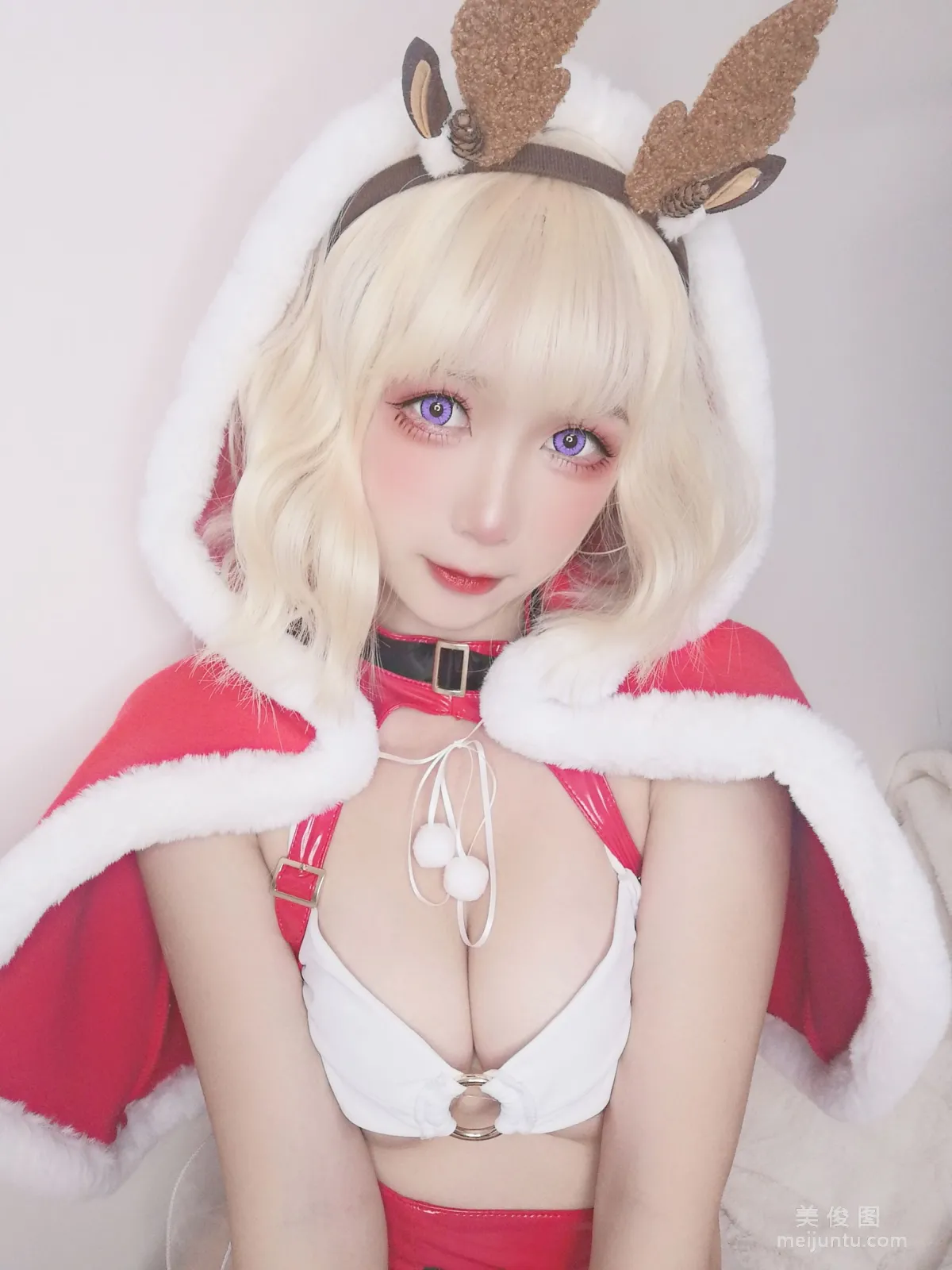 [Cosplay] Anime Blogger Yingluojiang w, Christmas Selfie, Photo Set photo 9