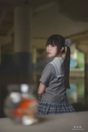 人氣Coser二佐Nisa 《JK水手服》 寫真集
