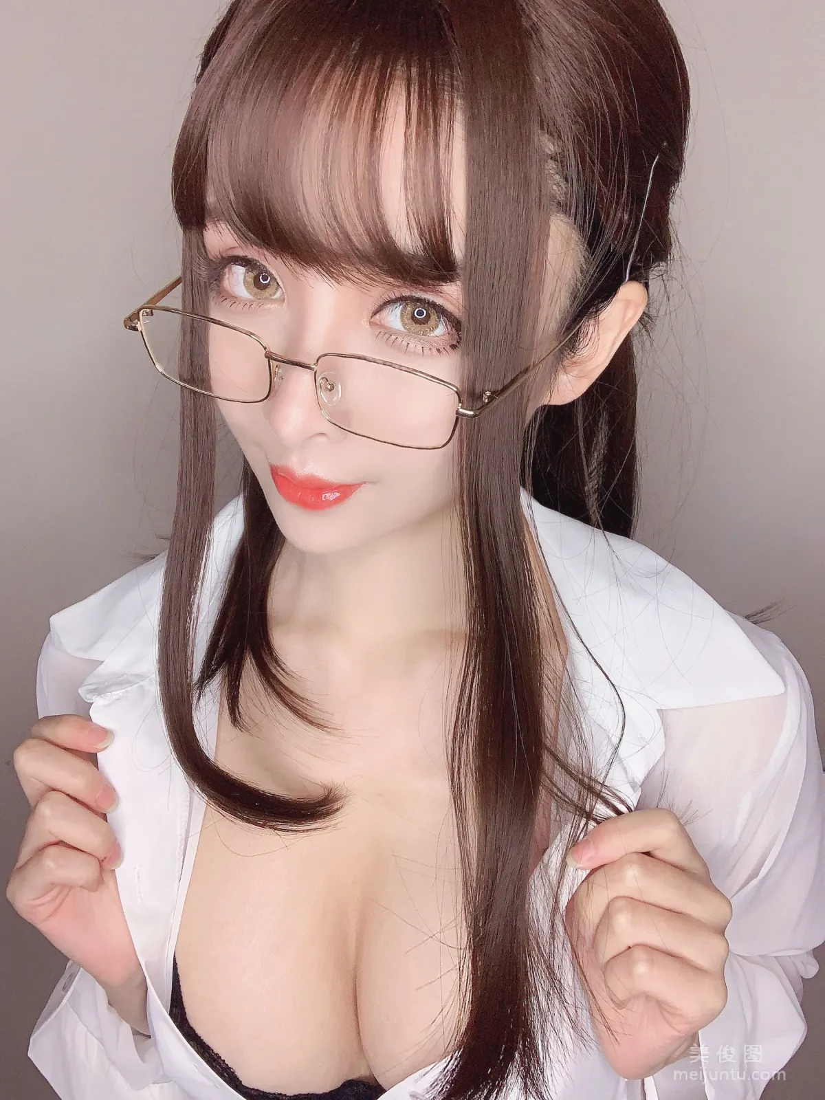 [COS Bonus] COS Bonus rioko Liang Liangzi Teacher Selfie Photo Set photo 2