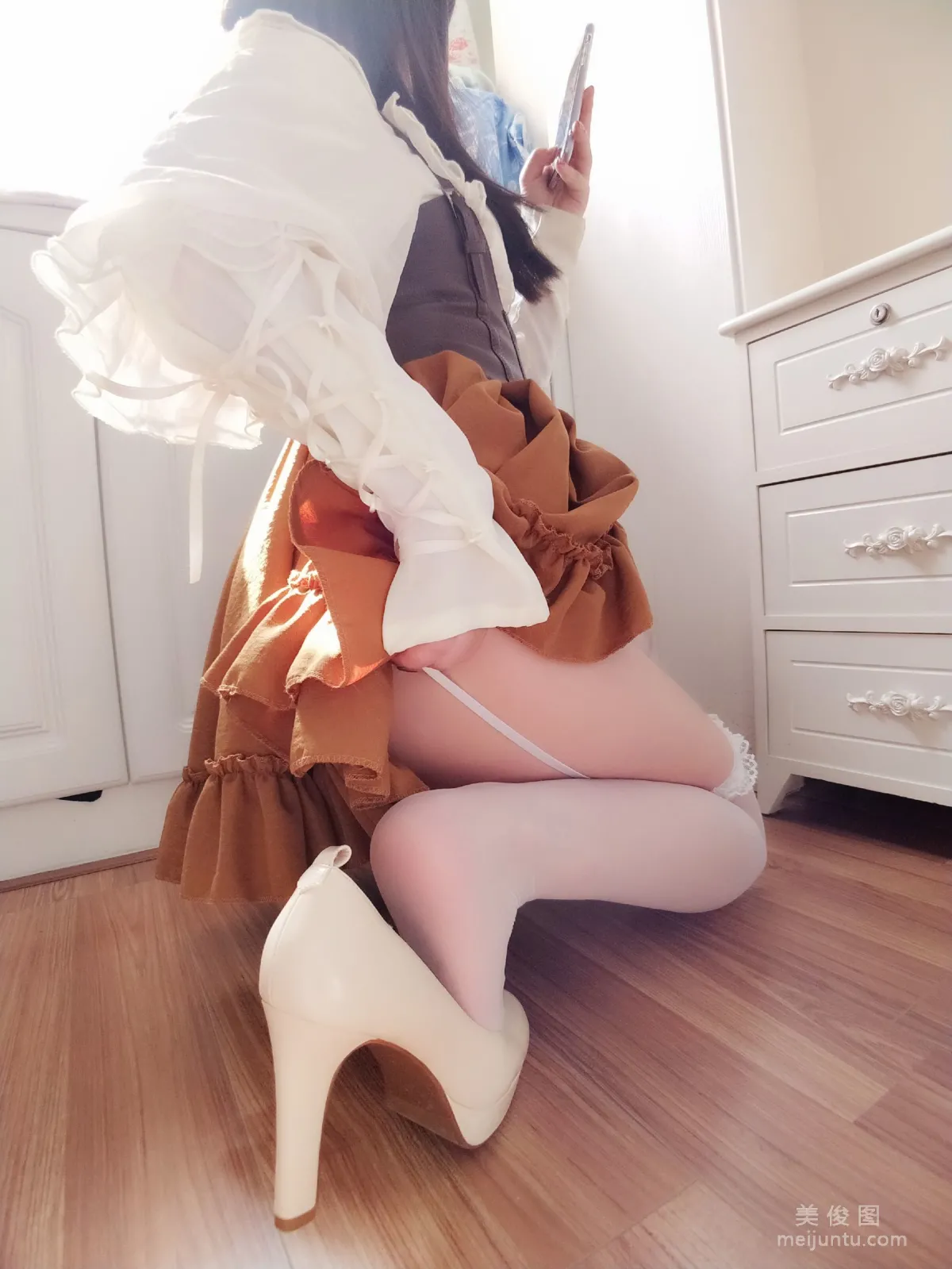 二次元美女古川kagura 《蕾丝长筒吊带丝袜》 写真集10