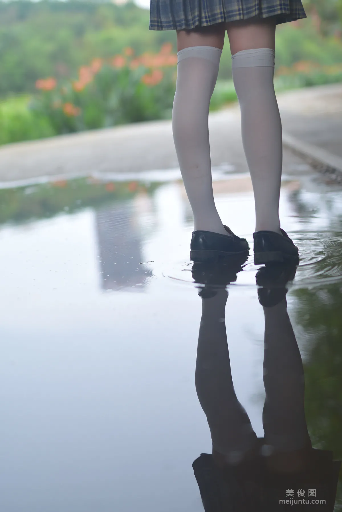 人氣Coser二佐Nisa 《JK水手服》 寫真集 15