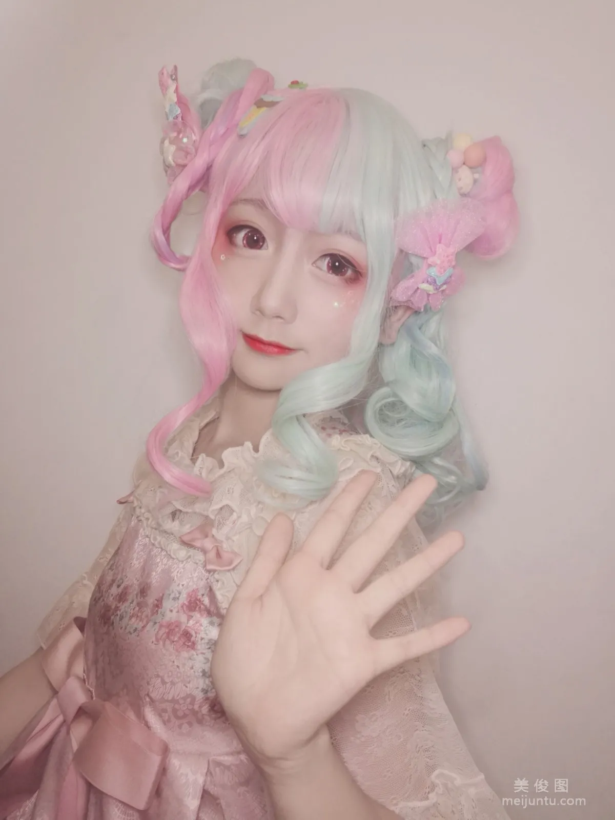 [COS福利] 動漫博主弦音sic 《lolita草莓薄荷冰淇淋》 寫真集 5