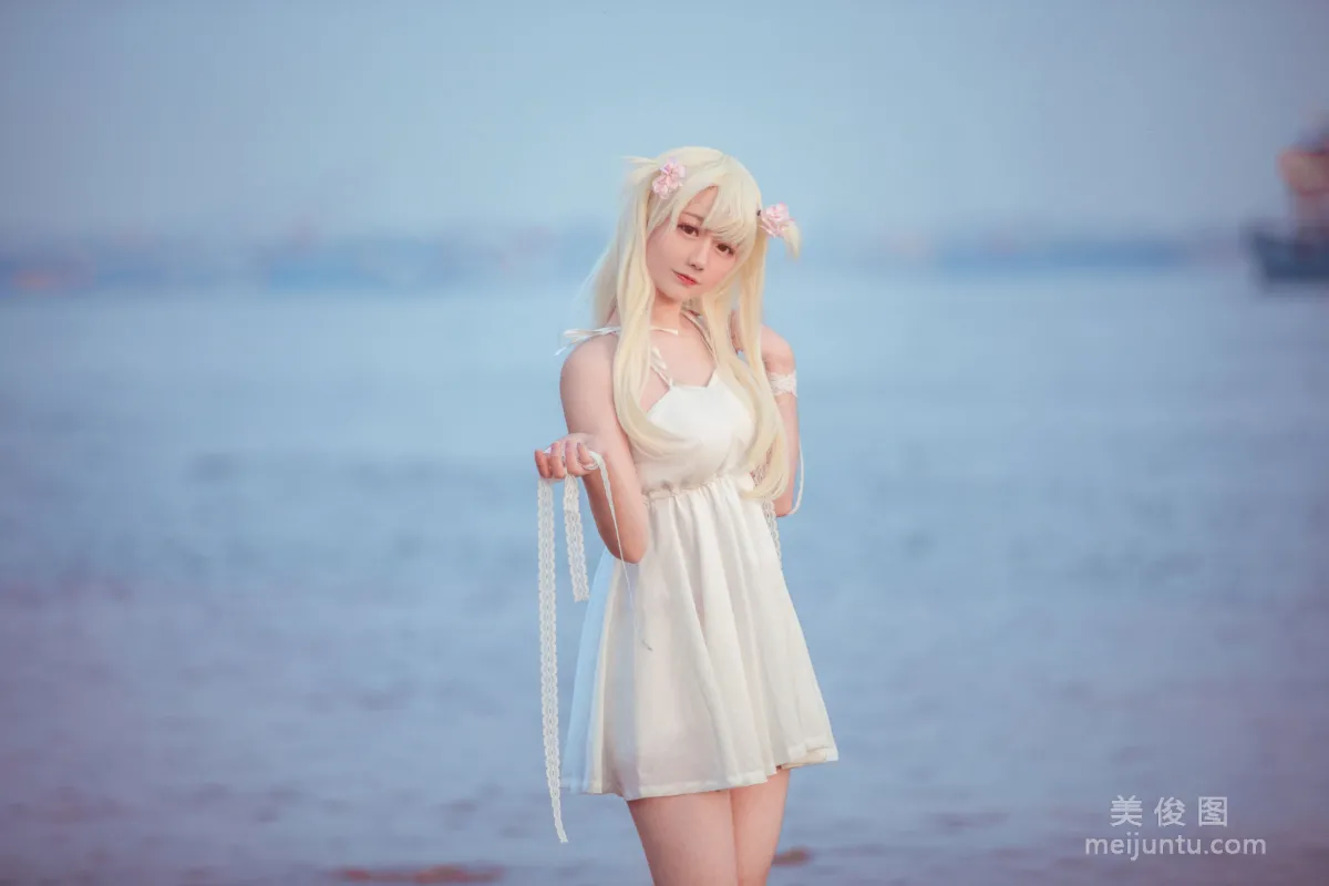 [COS] Anime Blogger Xianyin sic 'Illya White Dress' Photo Set photo 4
