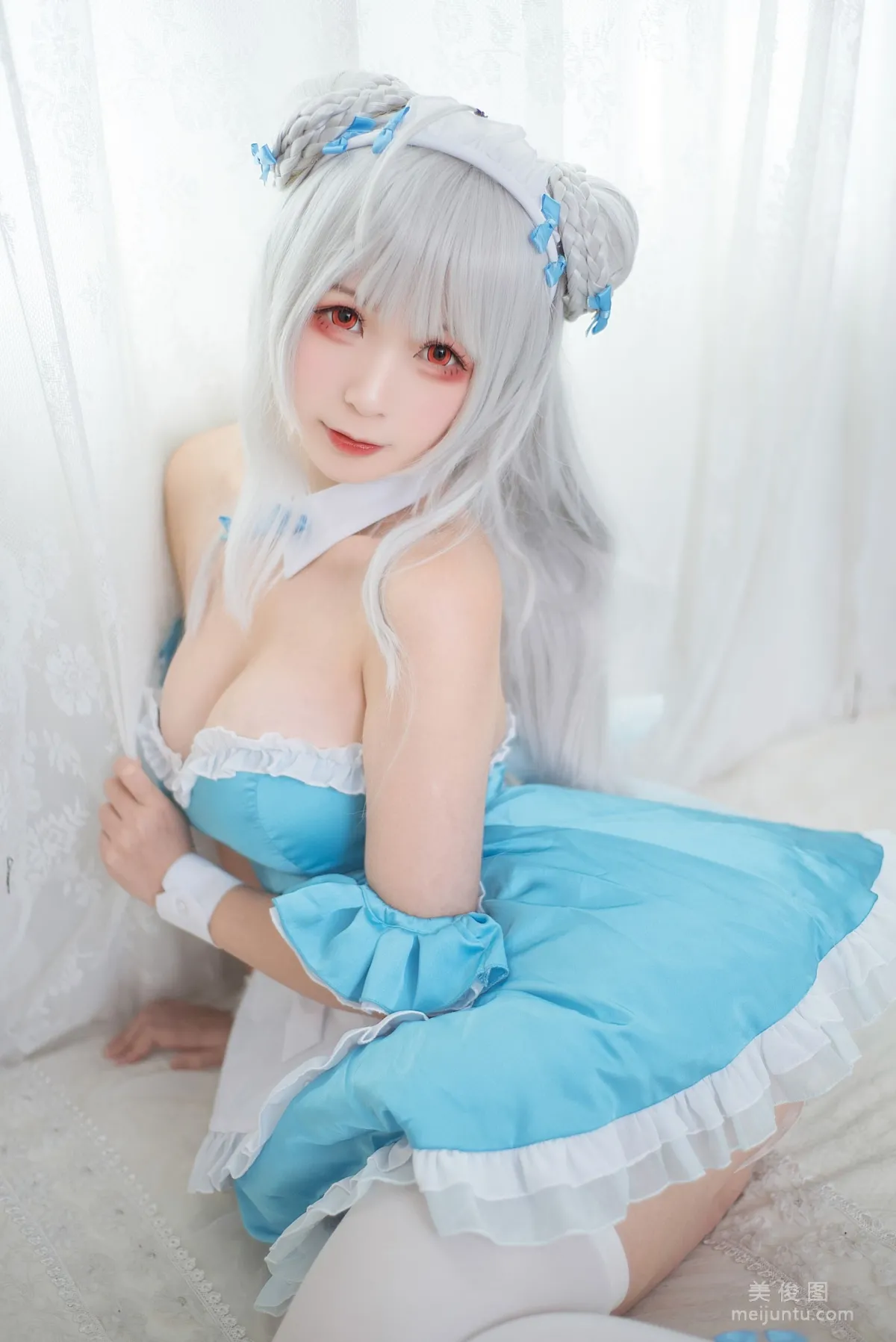 [COS Bonus] Anime Blogger Yingluojiang w Little Swan Maid Photo Set photo 4