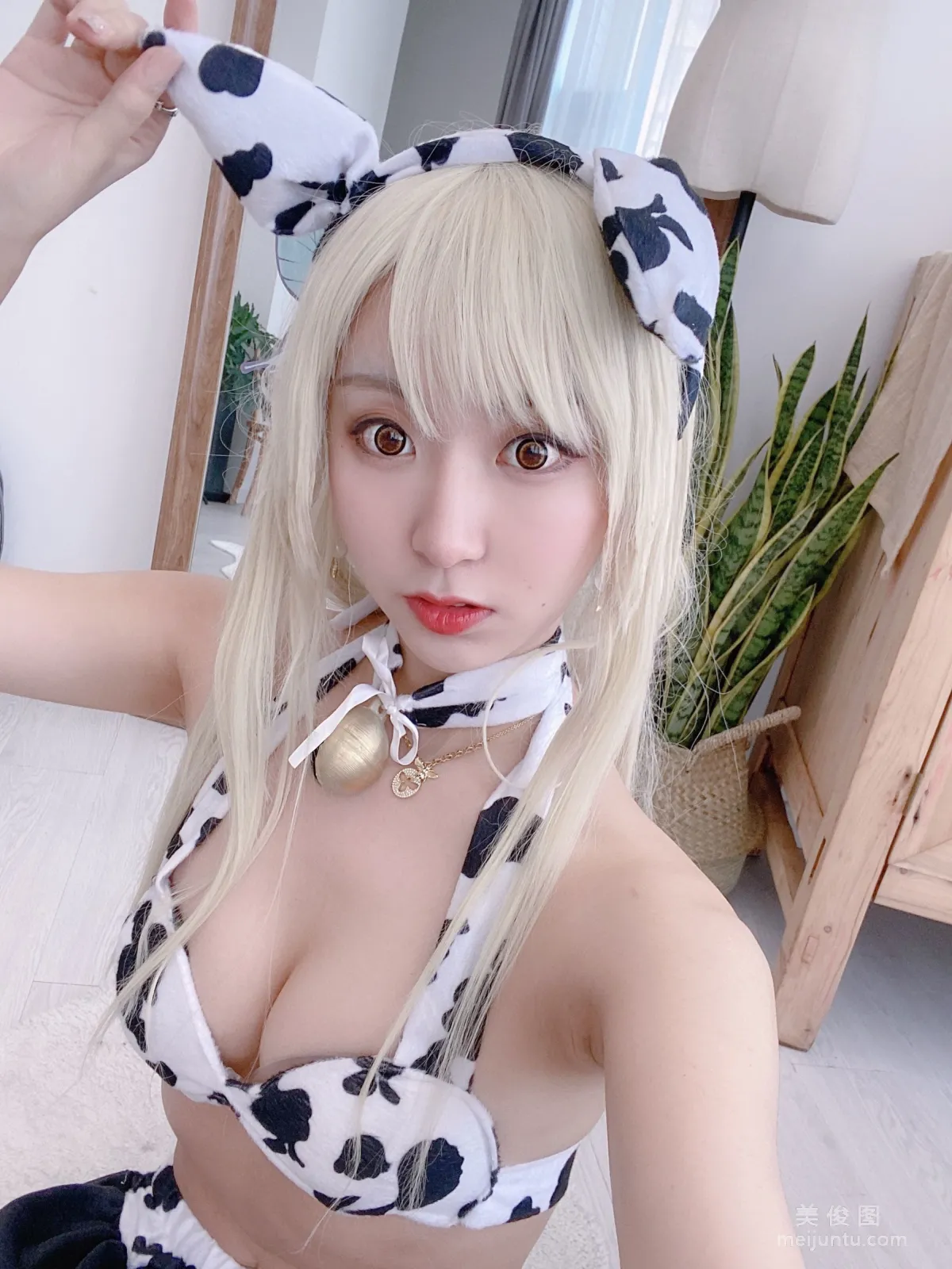 人气Coser黑川 《星奈 奶牛》 写真集44