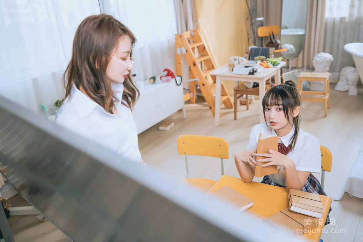 [COS福利] 蘿莉神楽闆真冬《數之歌》 百合教室 寫真集 26