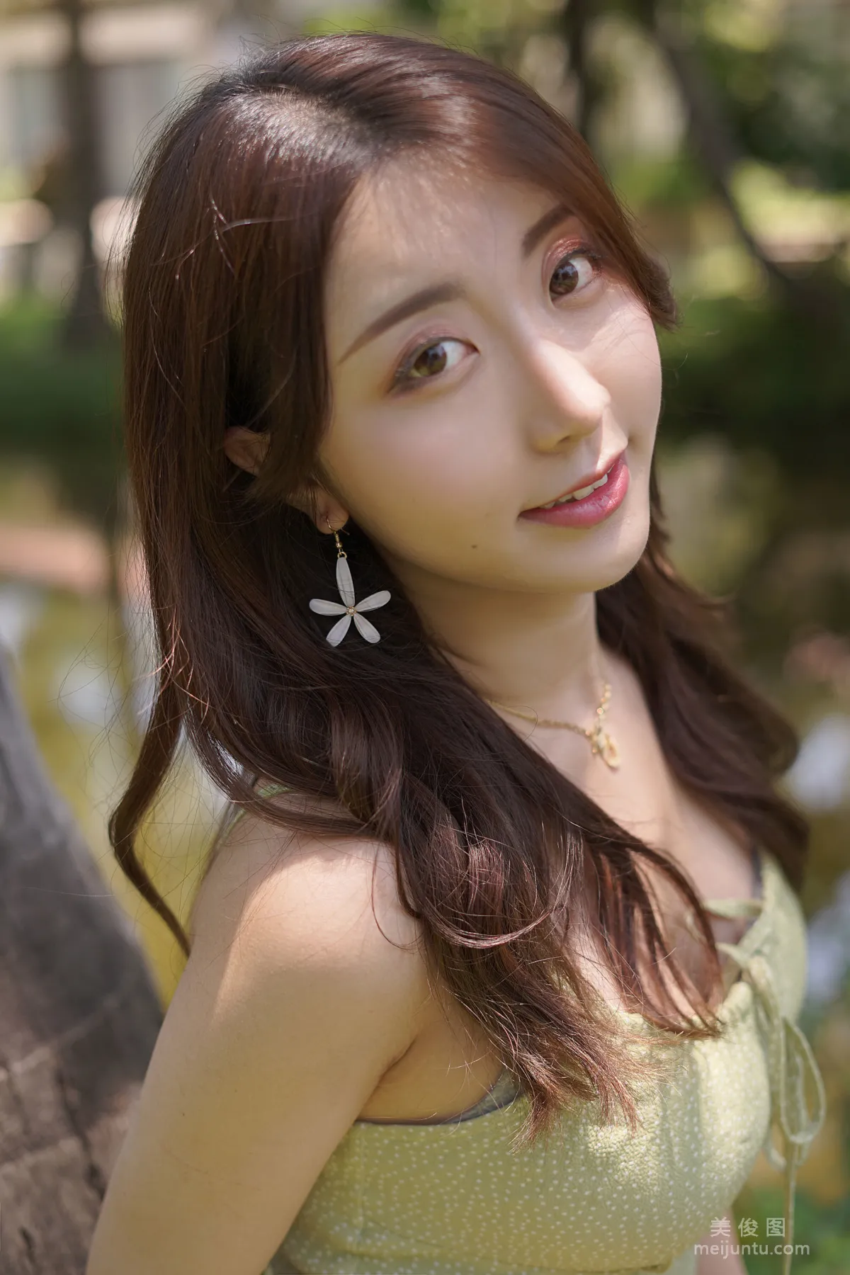 Hei Chuan: Web Idols photo 1