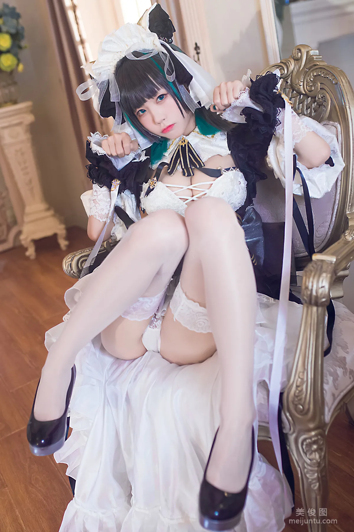 Shui Miao: Web Idols photo 5