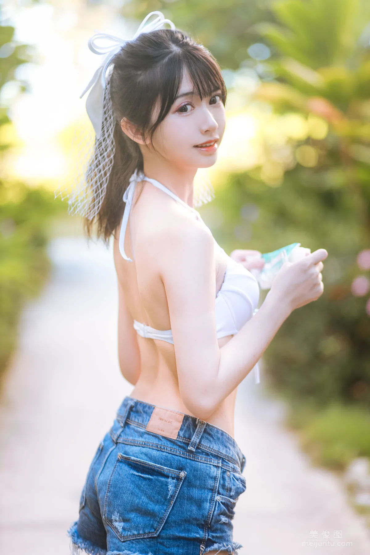 [COS福利] 超人气Coser鳗鱼霏儿 《海边》写真集3