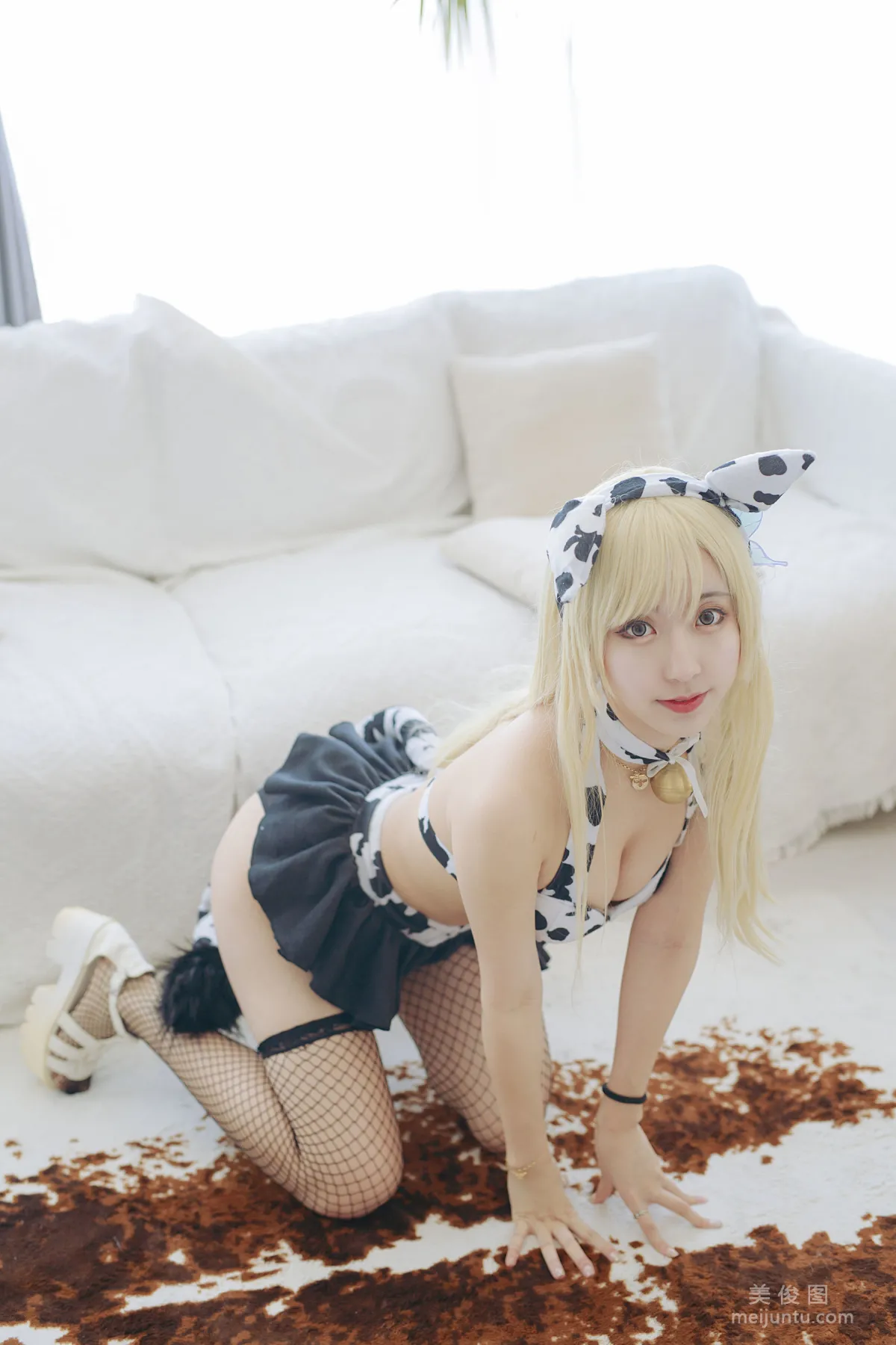 人气Coser黑川 《星奈 奶牛》 写真集31