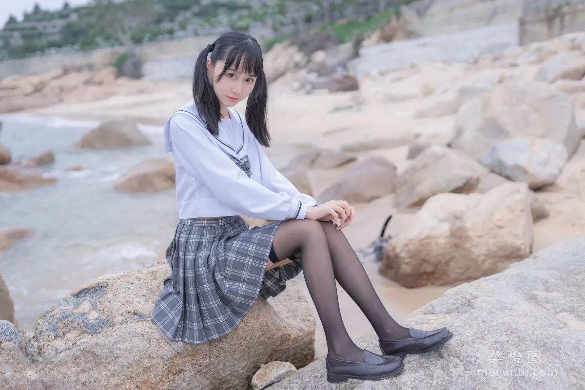 [COS福利] 小姐姐木綿綿OwO 《海邊JK》 寫真集 40
