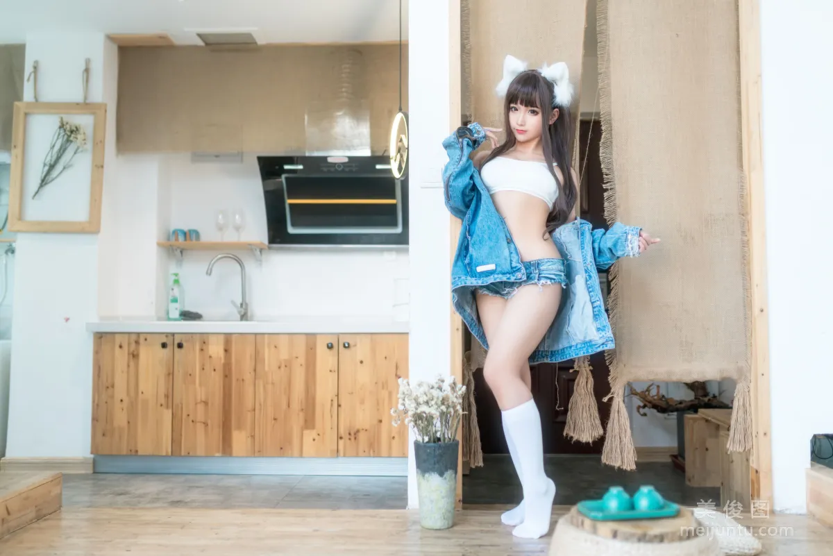 Chun Momo: Web Idols photo 3