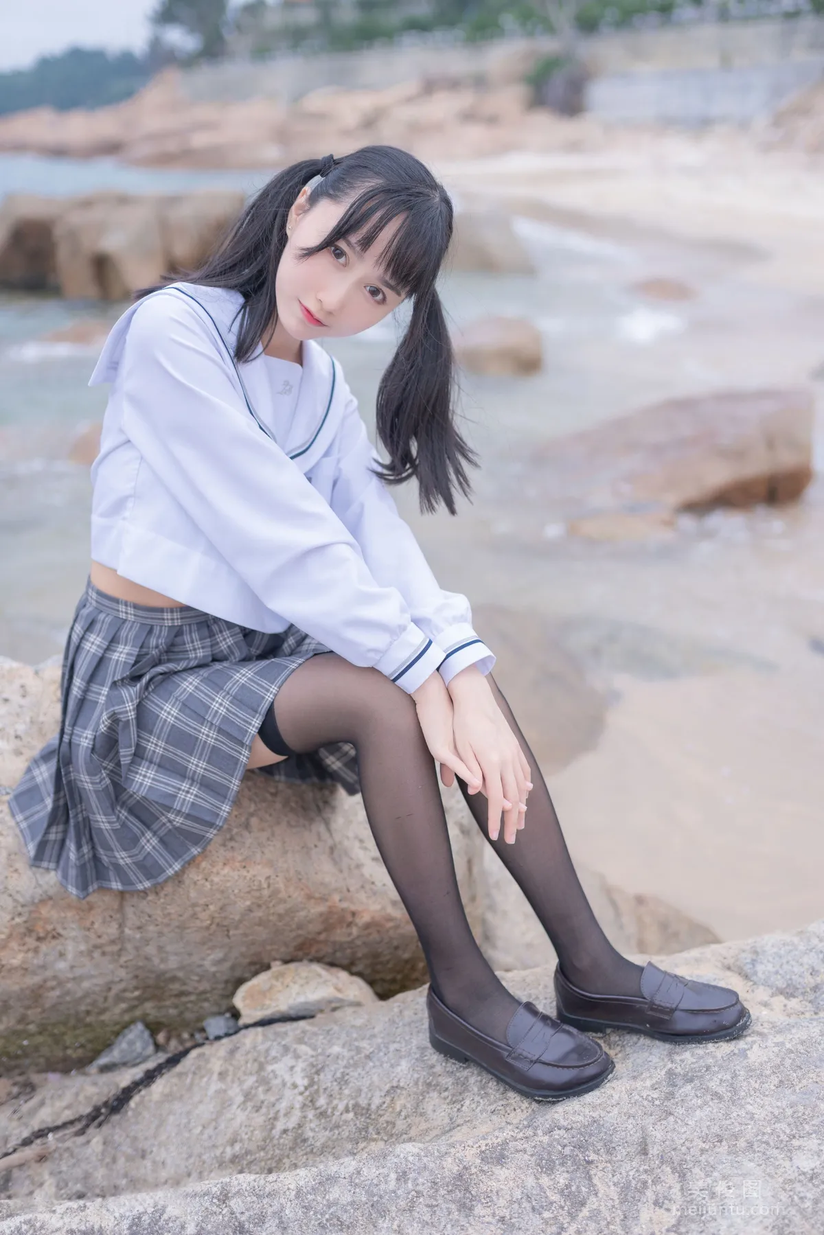 [COS福利] 小姐姐木綿綿OwO 《海邊JK》 寫真集 14