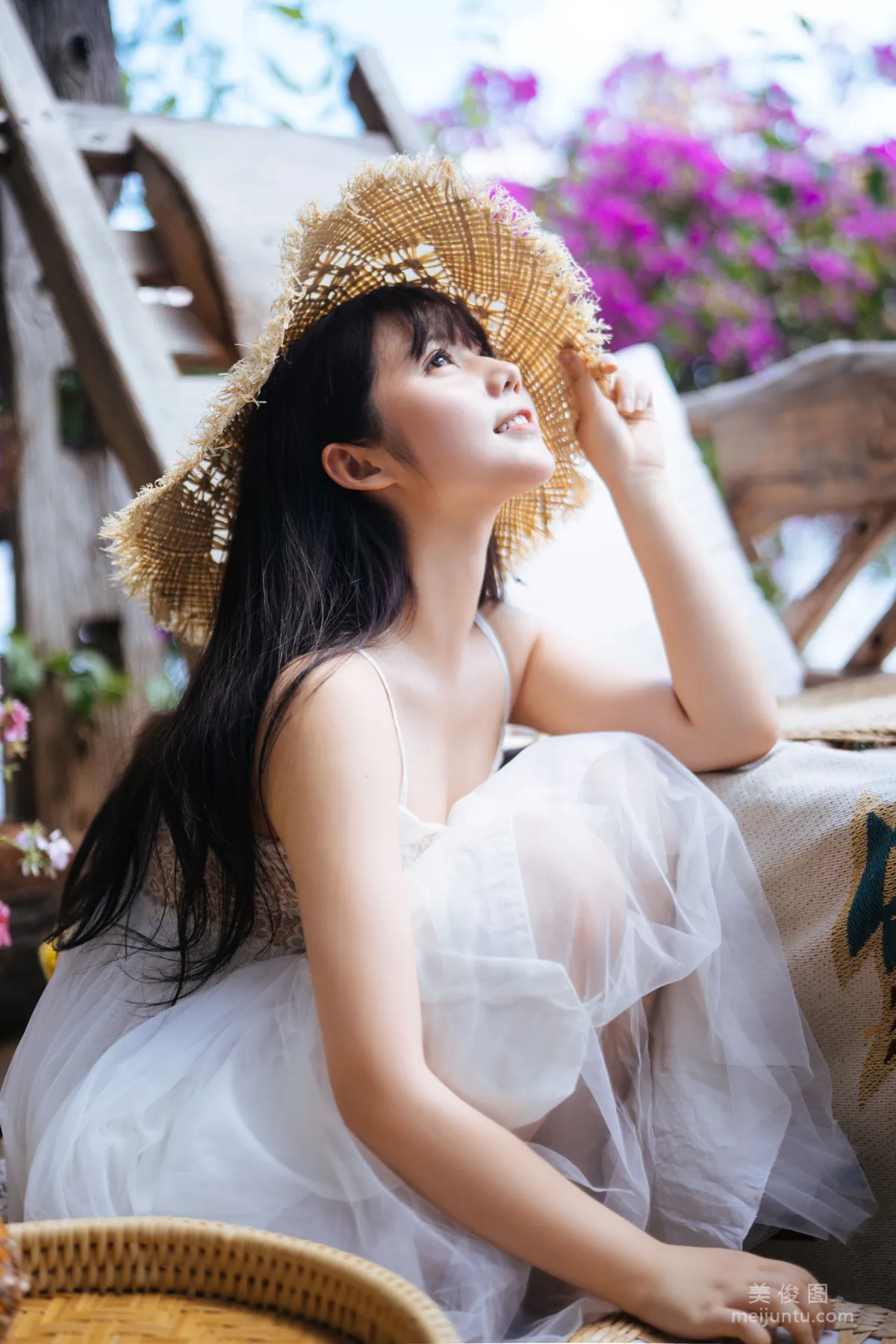 Jing Jiang: Web Idols photo 9