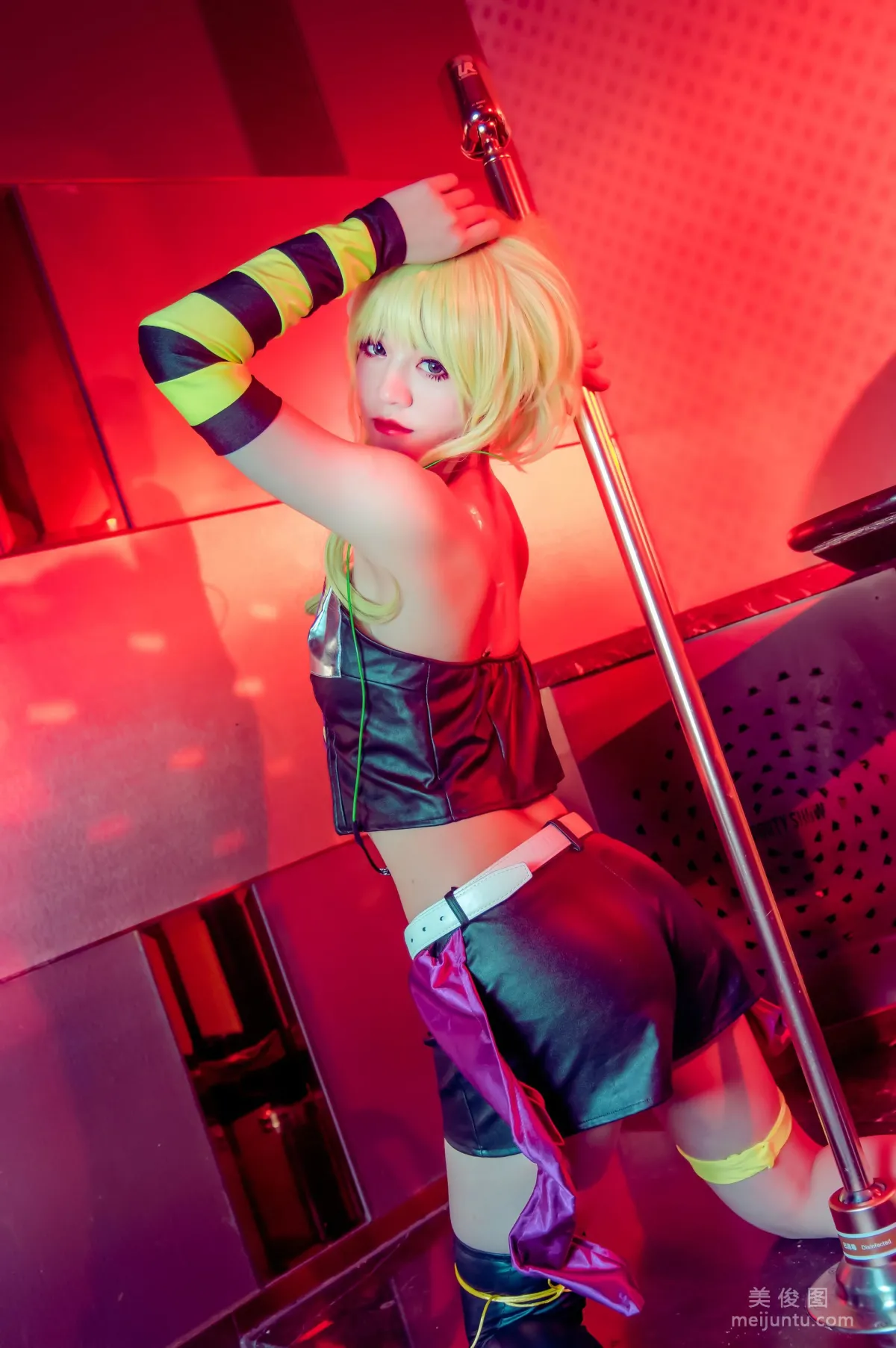 [COS福利] __KETTOE 《V家 GUMI》 写真集9