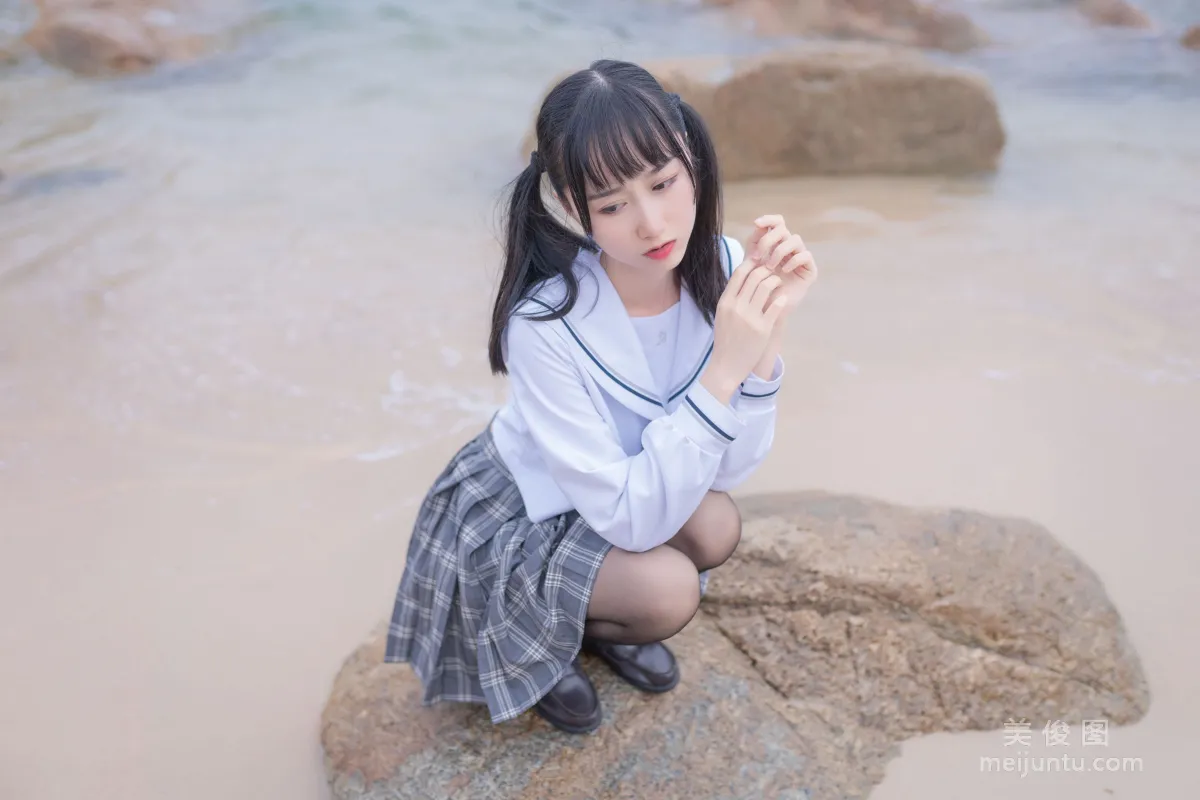 [COS福利] 小姐姐木綿綿OwO 《海邊JK》 寫真集 21
