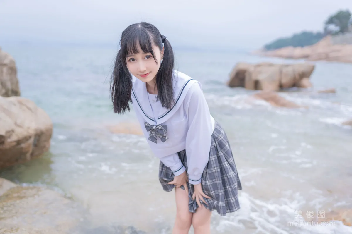 [COS福利] 小姐姐木綿綿OwO 《海邊JK》 寫真集 8