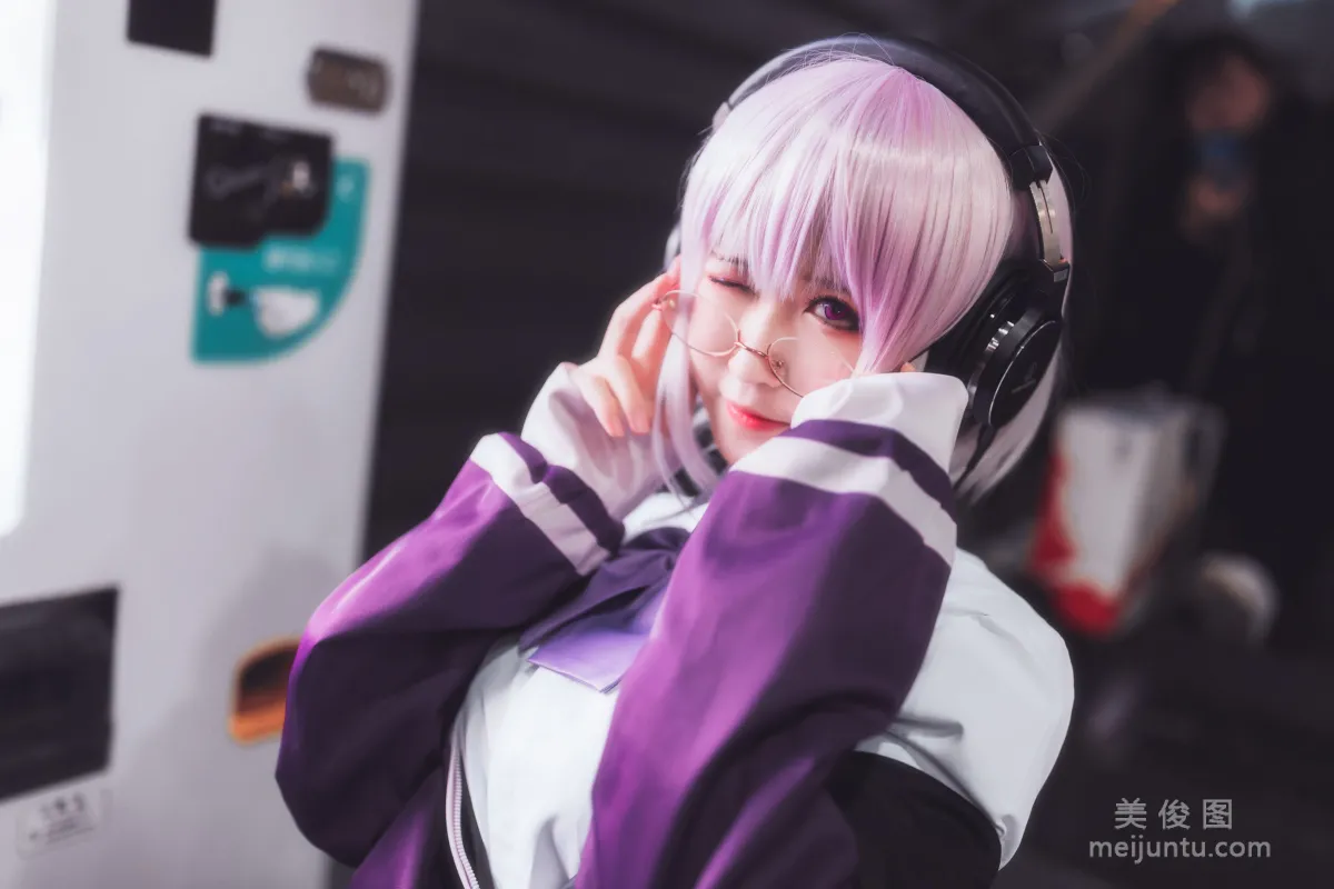 Sandu 69: Web Idols photo 5