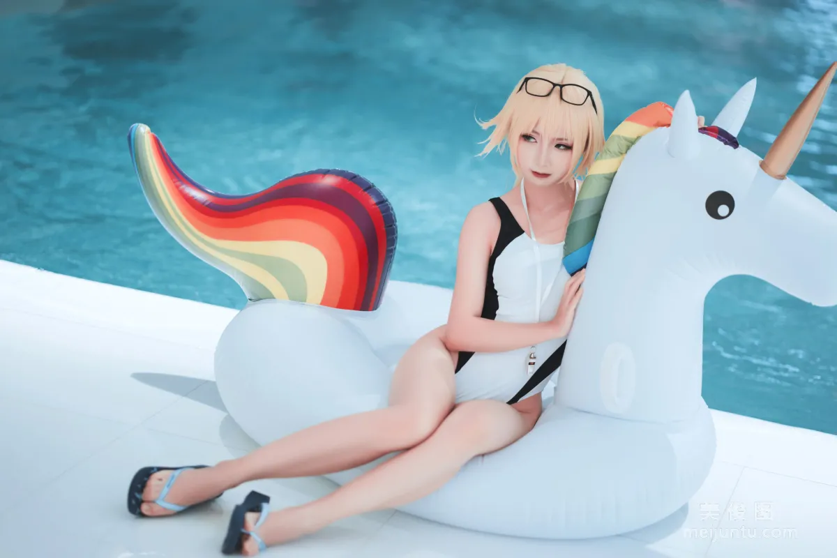 [COS] Cute Popular Coser Mianbing Xianer Joan of Arc Swimsuit Photo Set photo 10
