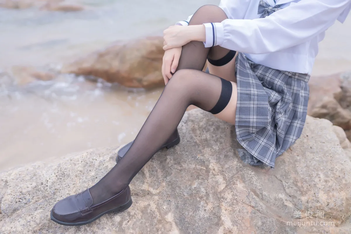 [COS福利] 小姐姐木綿綿OwO 《海邊JK》 寫真集 27