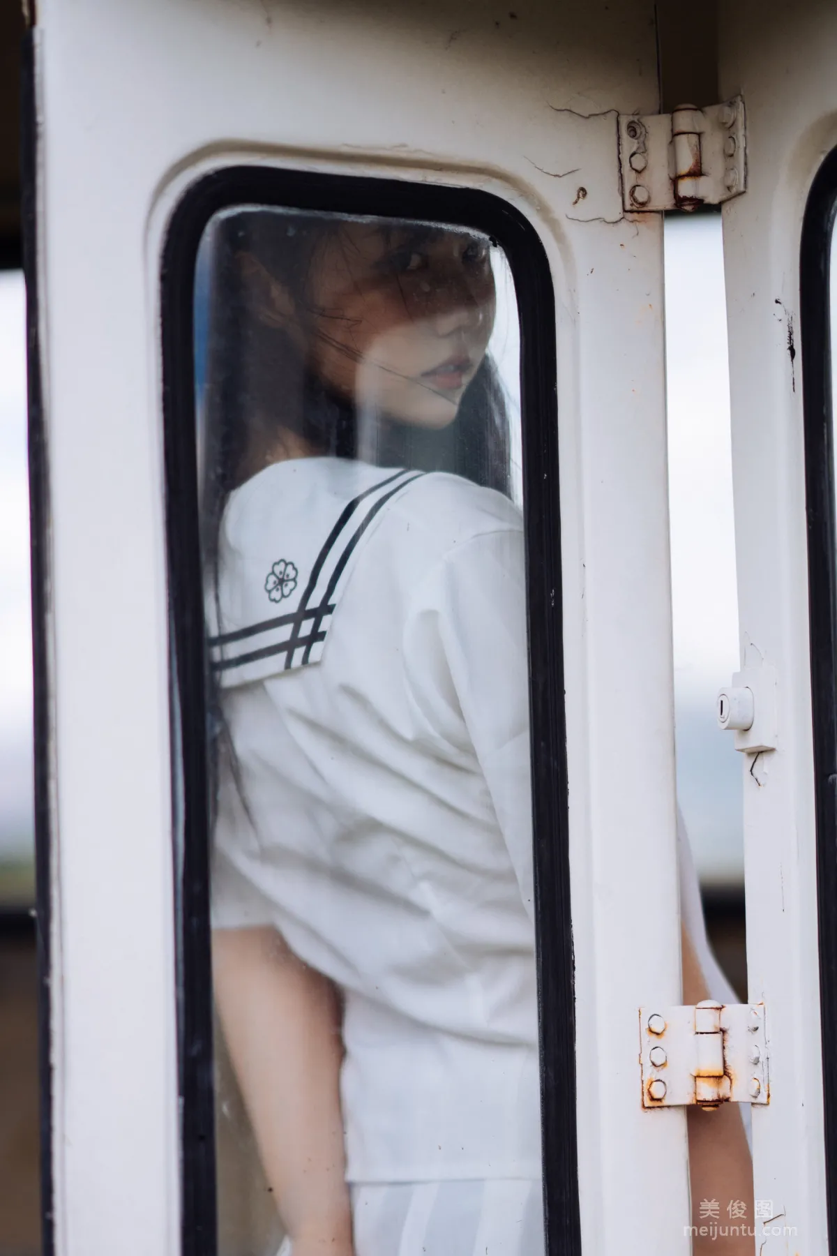 微博福利姬鏡醬 《靜夏之JK少女》 寫真集 7