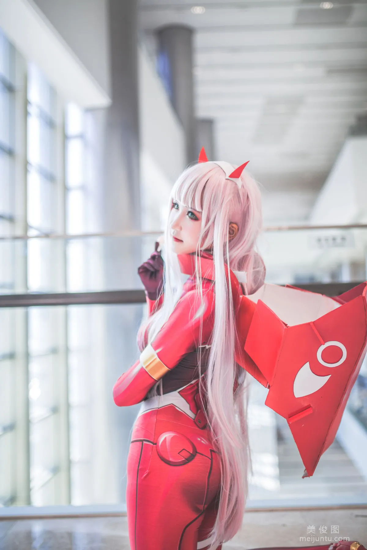 微博Coser三度_69 《Darling in the Frankxx》 寫真集 6